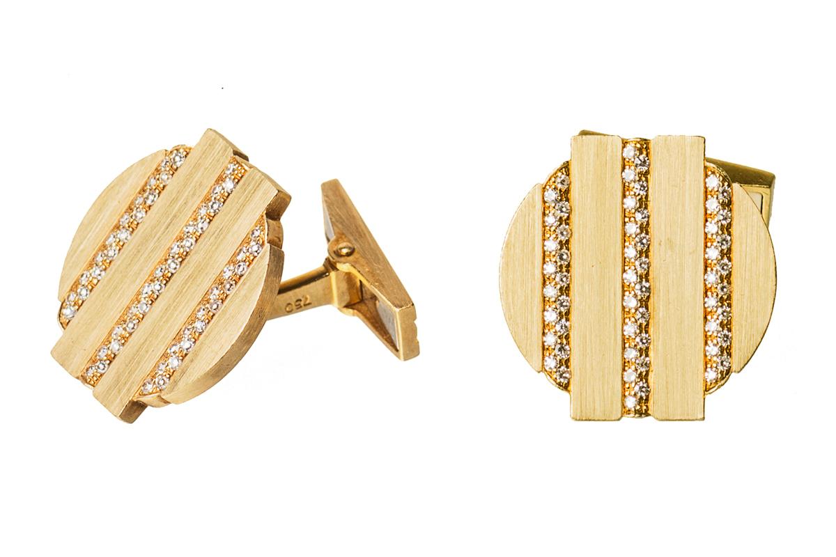 Women's or Men's Vintage Cufflinks by Piaget with Diamonds set in 18 Karat Gold, Swiss circa 1975 For Sale