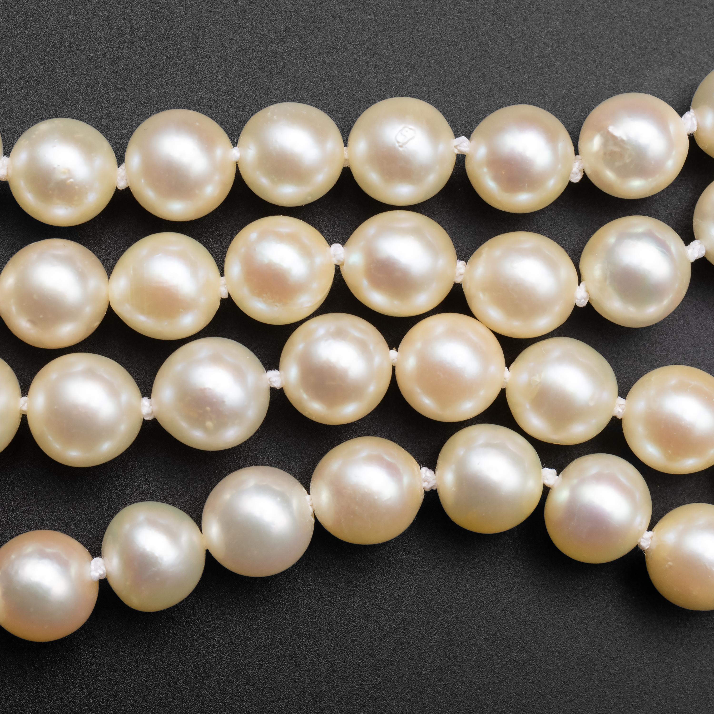 vintage pearls necklace