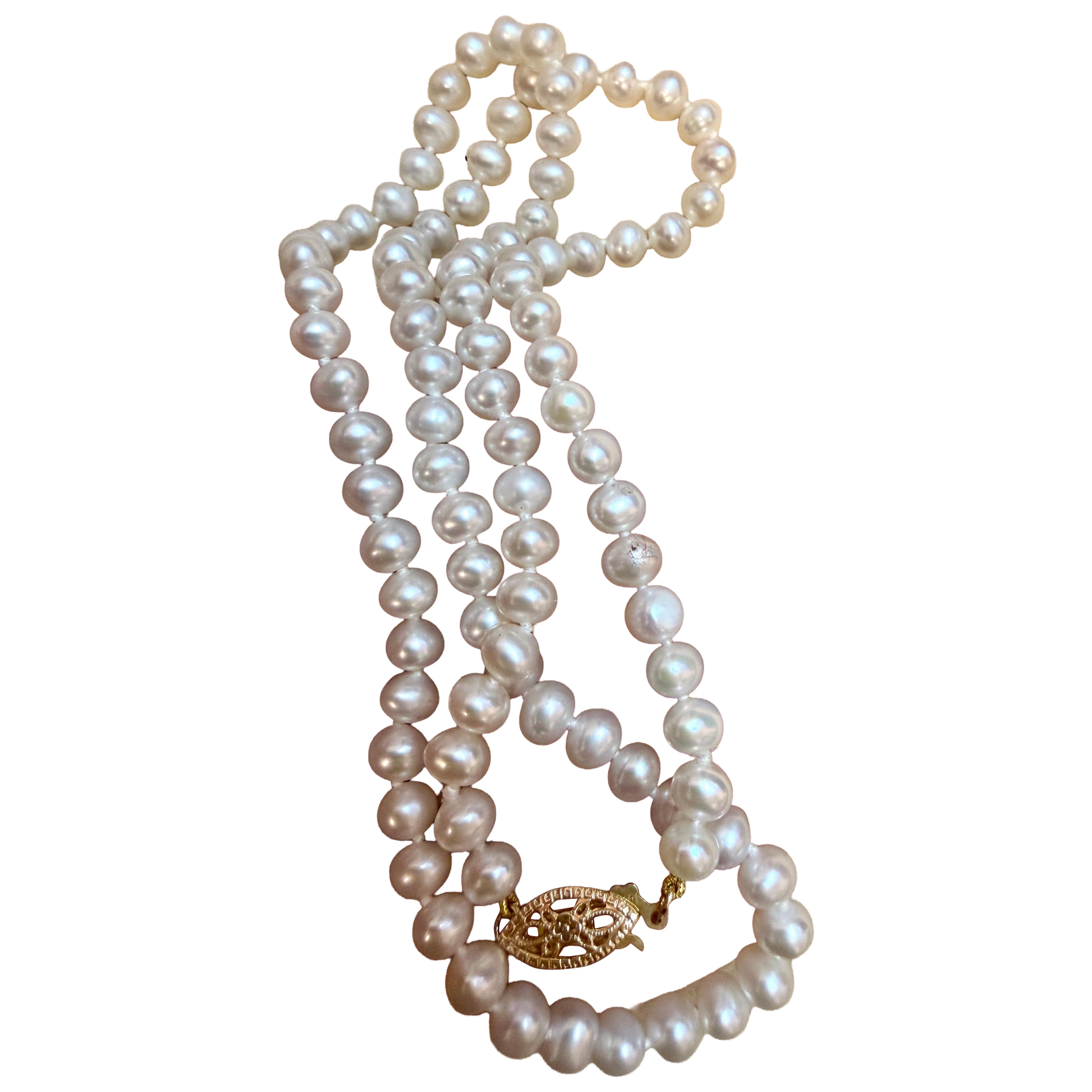 Vintage Cultured Akoya Pearl Halskette Länge 17" , 14 Karat Gelbgold Verschluss