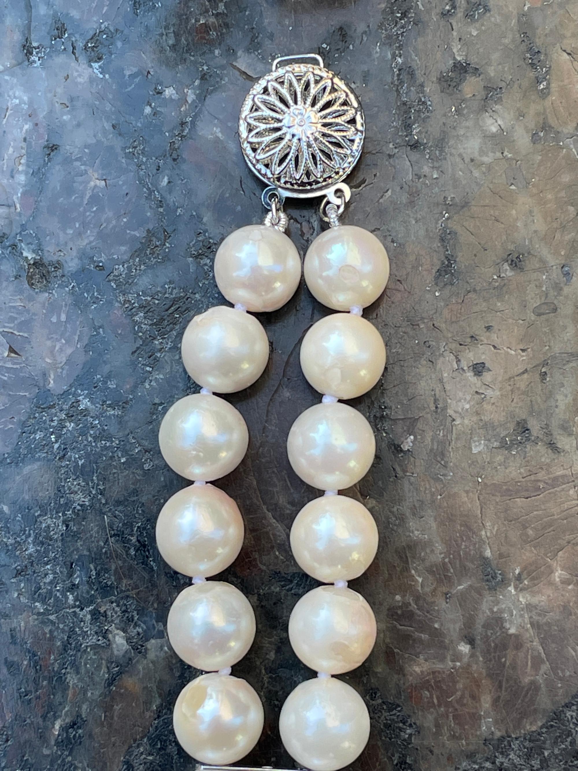 Bracelet à double rang de perles de culture japonaise 14 carats WG en vente 2