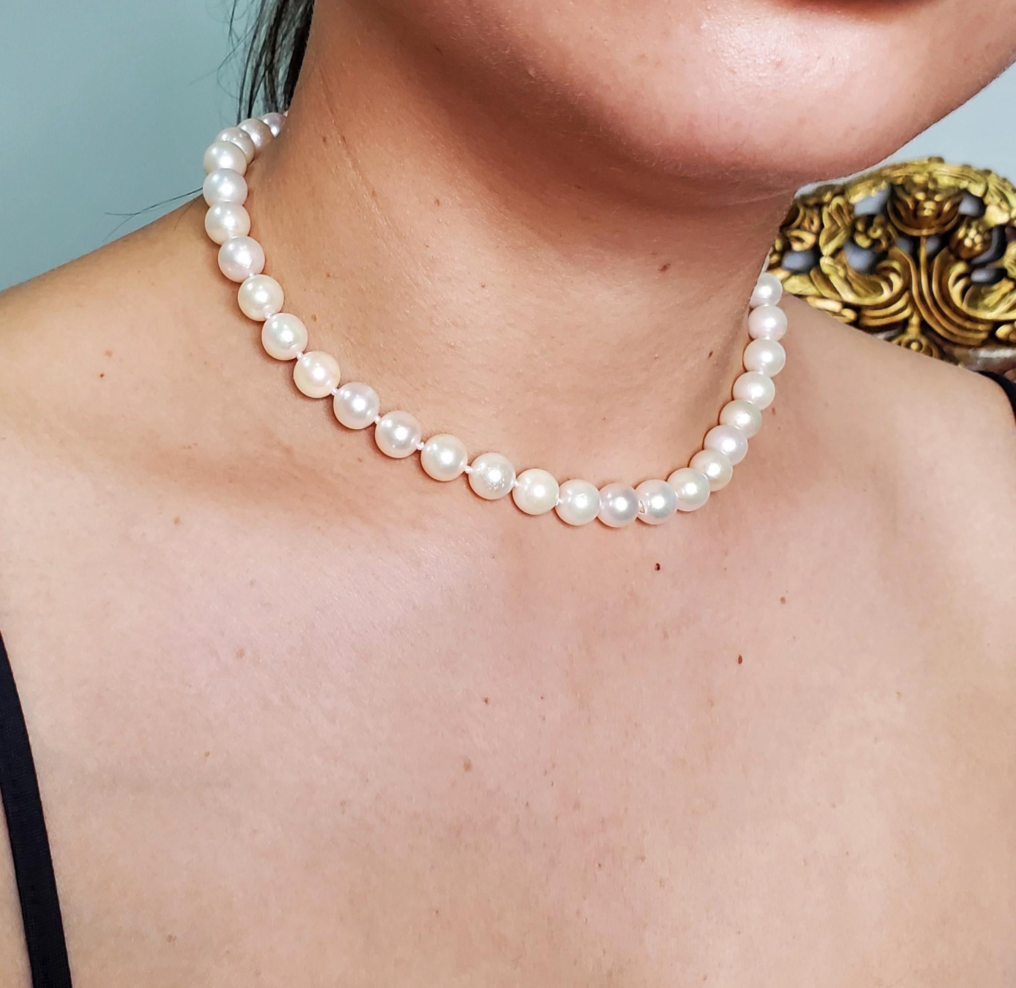 Collier de culture vintage en or 14 carats avec perles blanches japonaises de 9,5 mm en vente 8