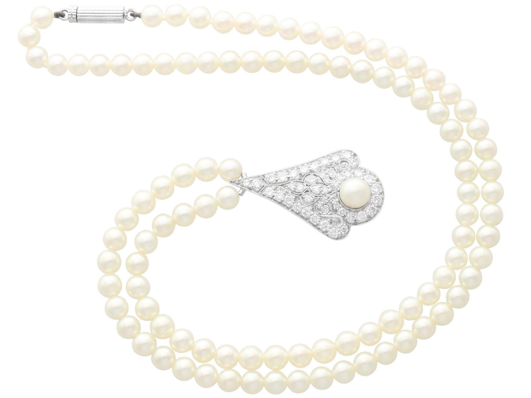 Round Cut Vintage Cultured Pearl 1.48ct Diamond 18k White Gold Necklace, circa 1990 For Sale