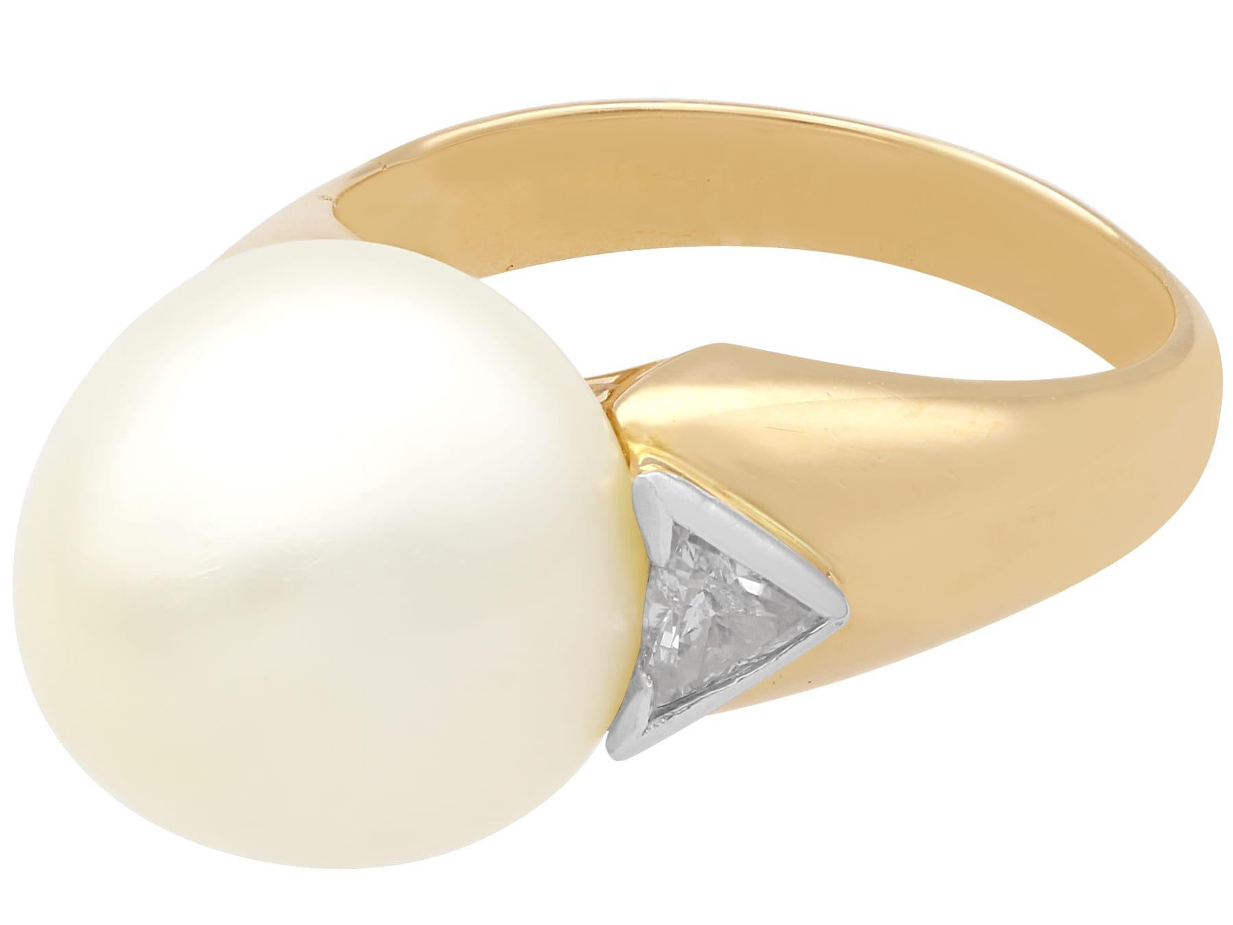 Bague cocktail vintage en or jaune 18 carats, perle de culture et diamant de 0,62 carat Unisexe en vente