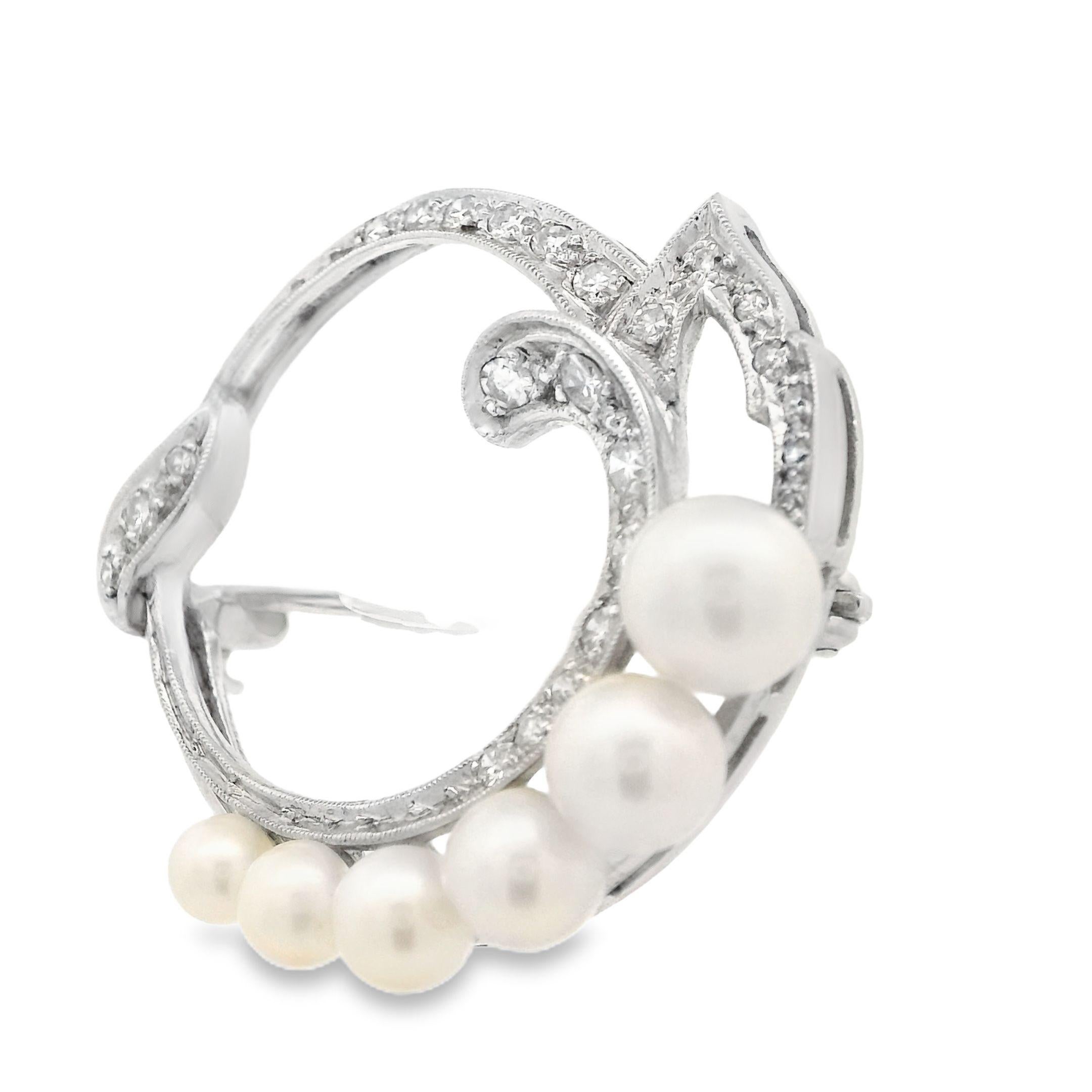Broche vintage de perlas cultivadas y diamantes con tasación en Excelente estado para la venta en Lexington, KY