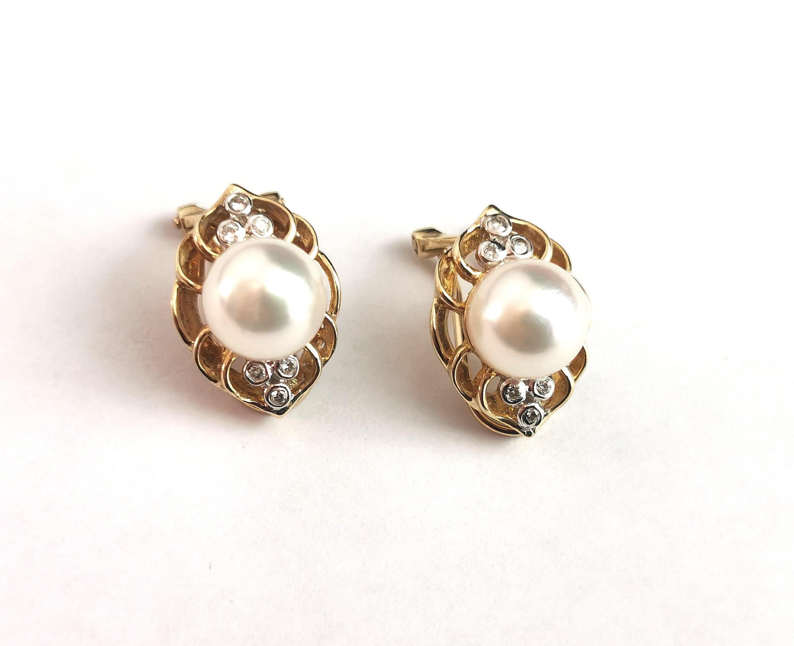 Vintage Cultured Pearl and Diamond Clip Earrings, 9k Yellow Gold For Sale 7
