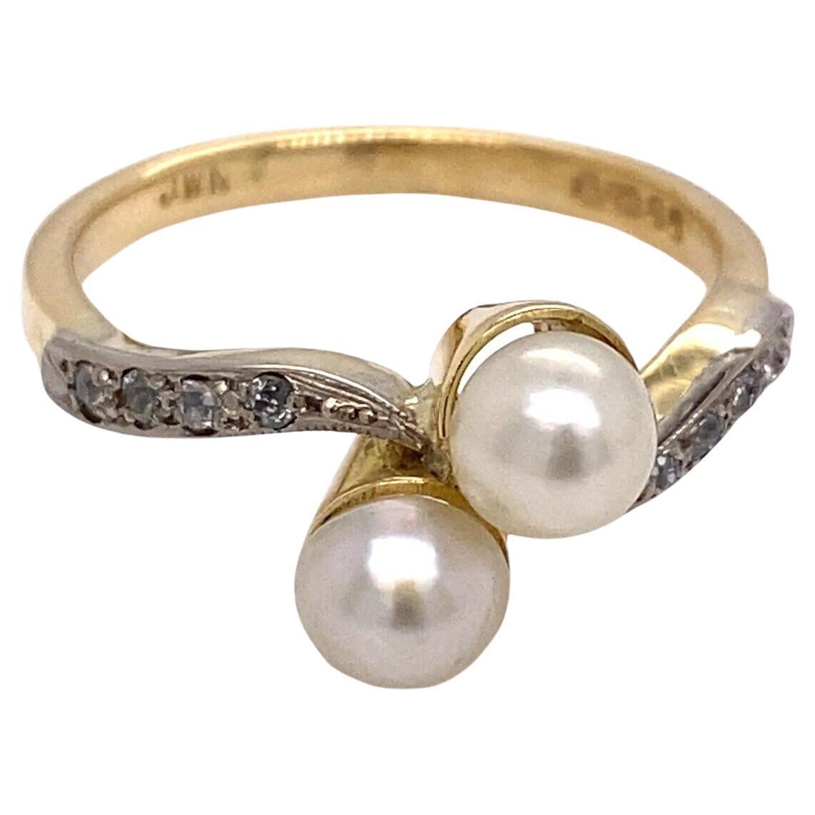 Vintage Cultured Pearl and Diamond Crossover Ring Set in 18ct Yellow Gold For Sale