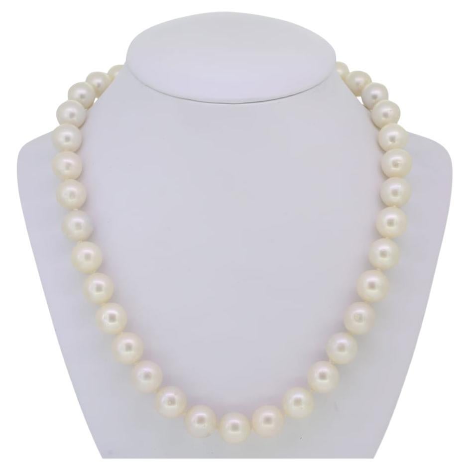 Vintage Cultured Pearl Necklace Diamond Ball Clasp 0.65 Carats For Sale