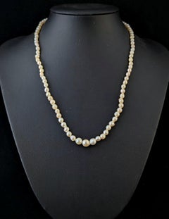 Collar vintage de perlas cultivadas con cierre de oro de 9 quilates, de alrededor de los años 60