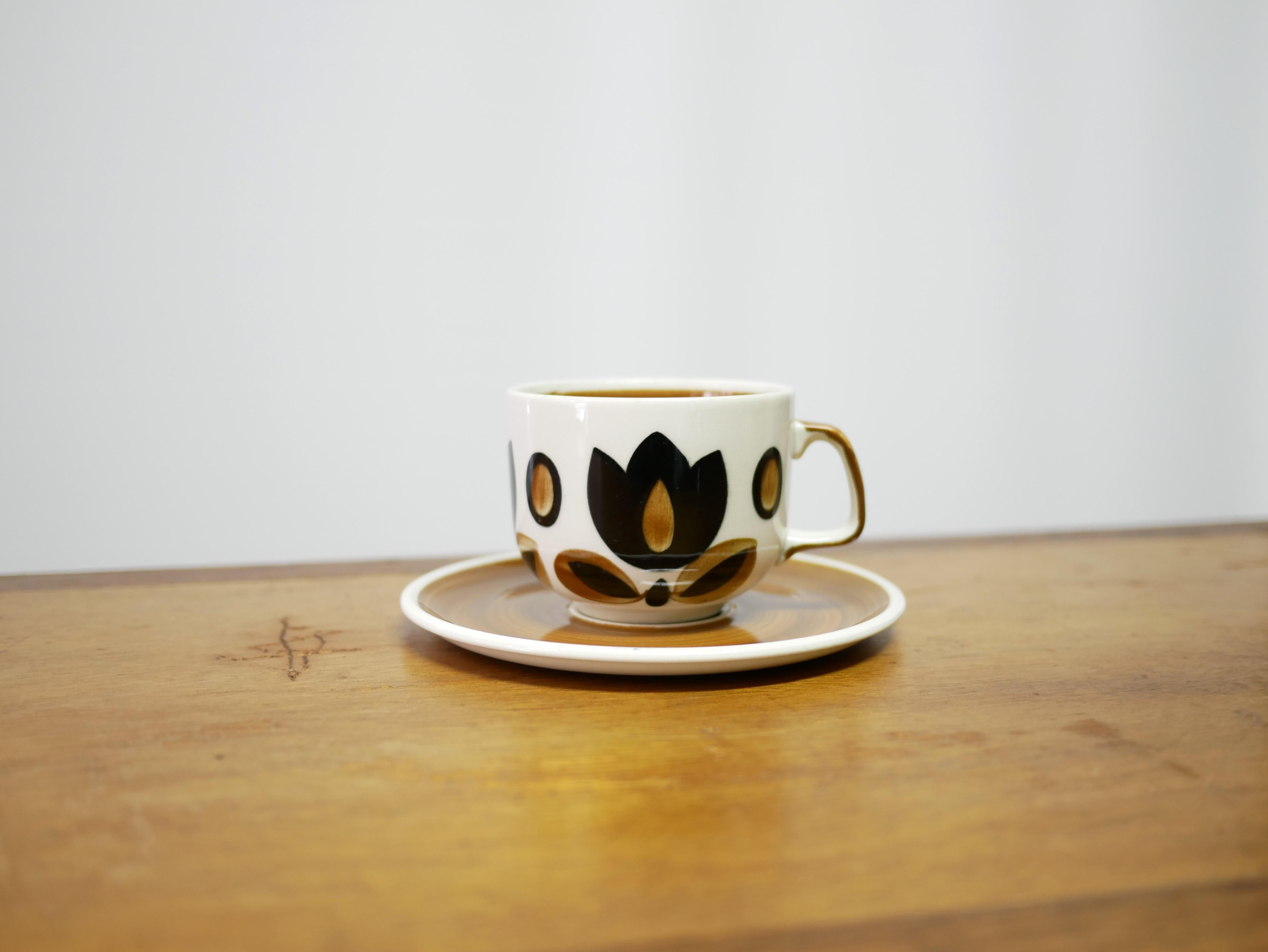 Taza y platillo vintage fabricados por Boch La Louvière Belga en venta