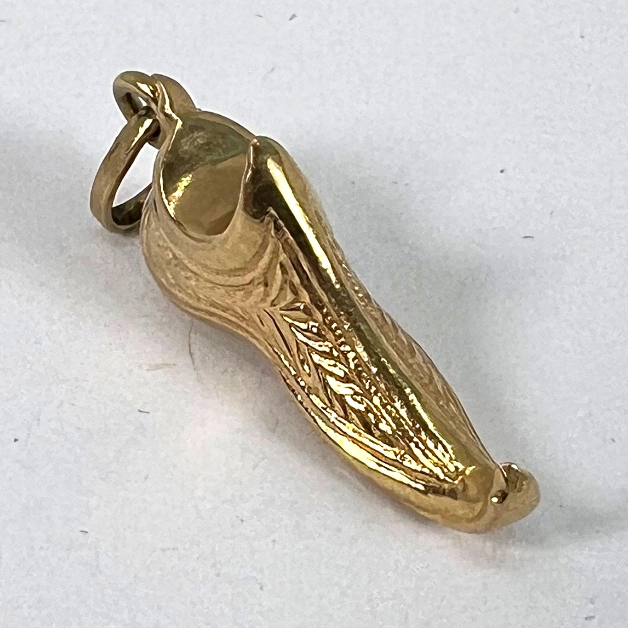 Vintage Curled Toe Shoe 18K Yellow Gold Charm Pendant For Sale 10