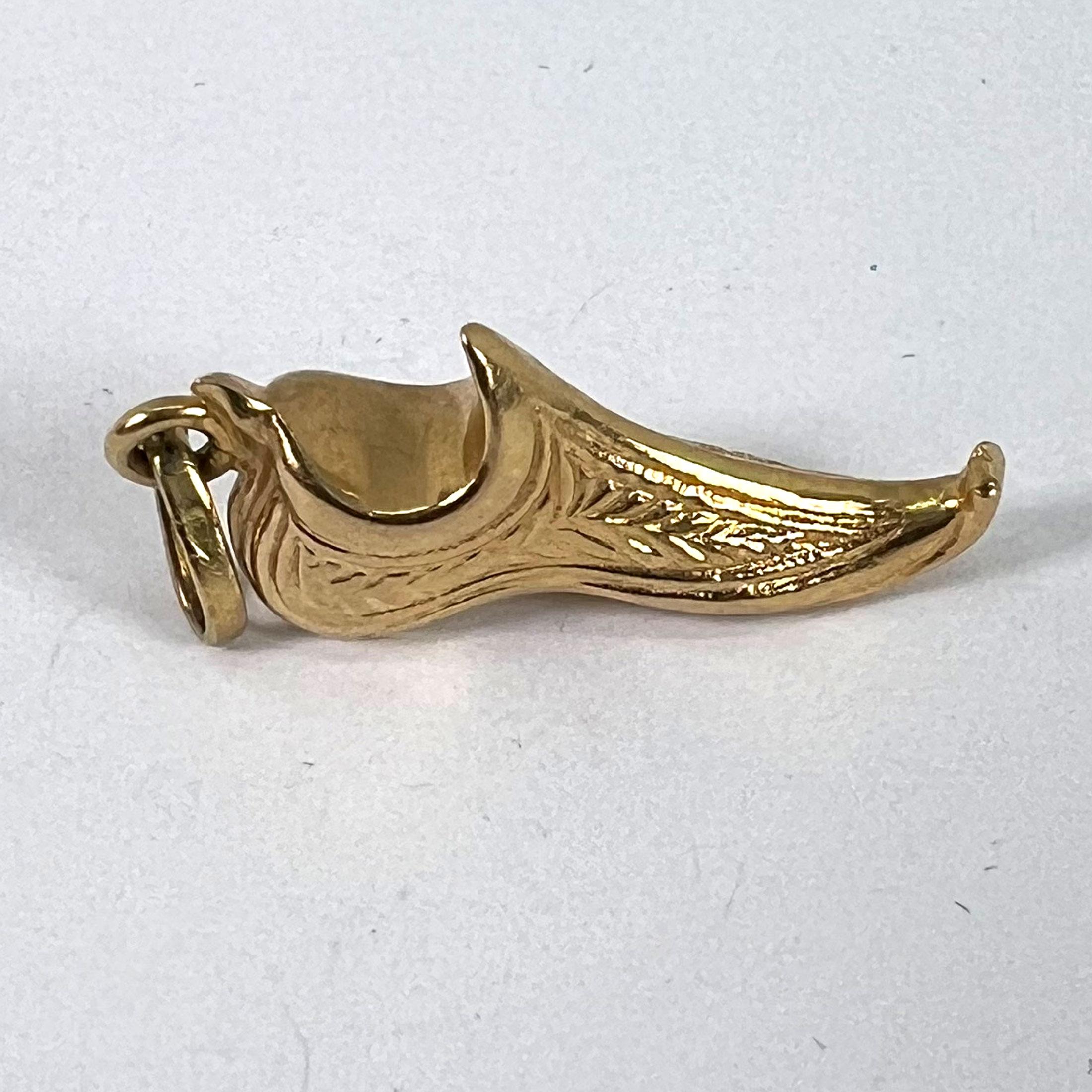 Vintage Curled Toe Shoe 18K Yellow Gold Charm Pendant For Sale 11