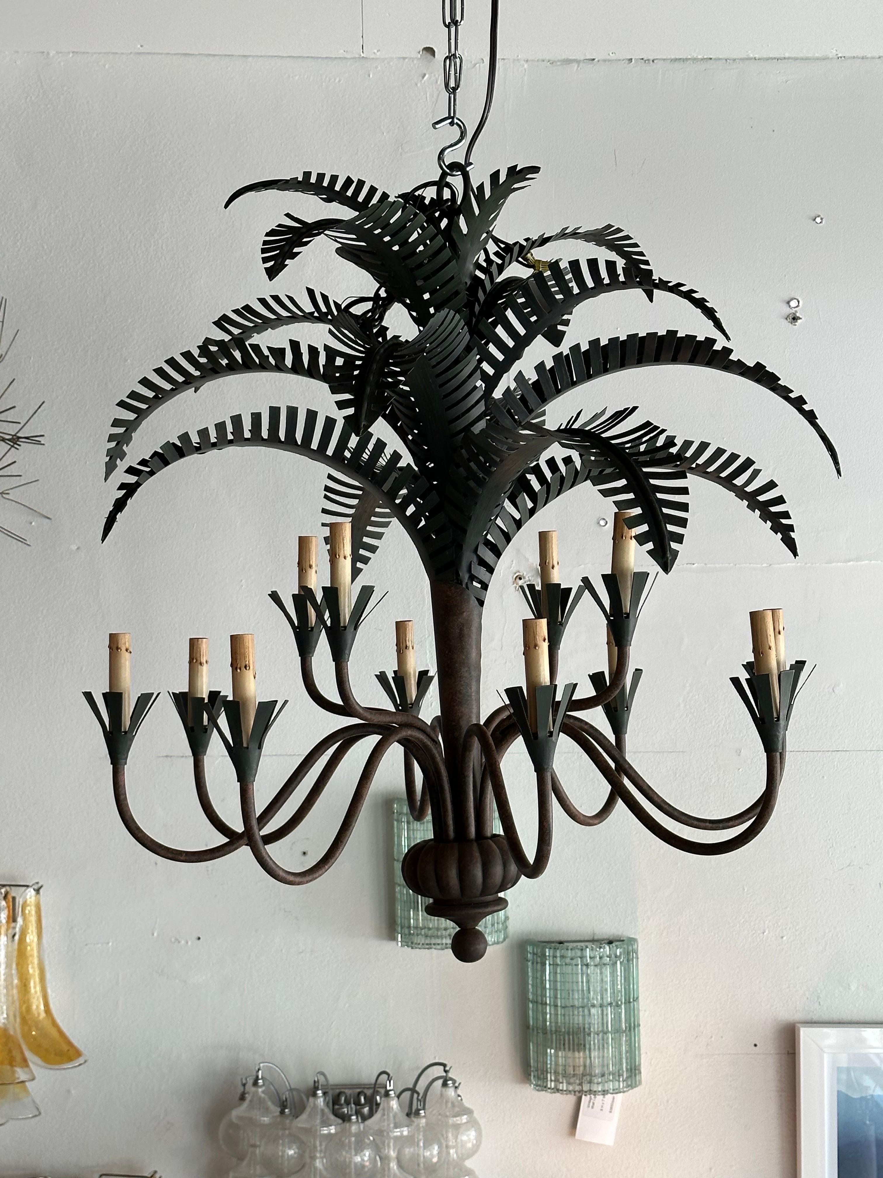 Late 20th Century Vintage Currey & Co. 12 Light Chandelier Palm Tree Frond Leaf Metal Tole