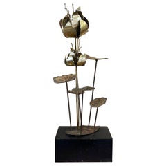 Escultura Brutalista Vintage de Flor de Lirio estilo Curtis Jere.