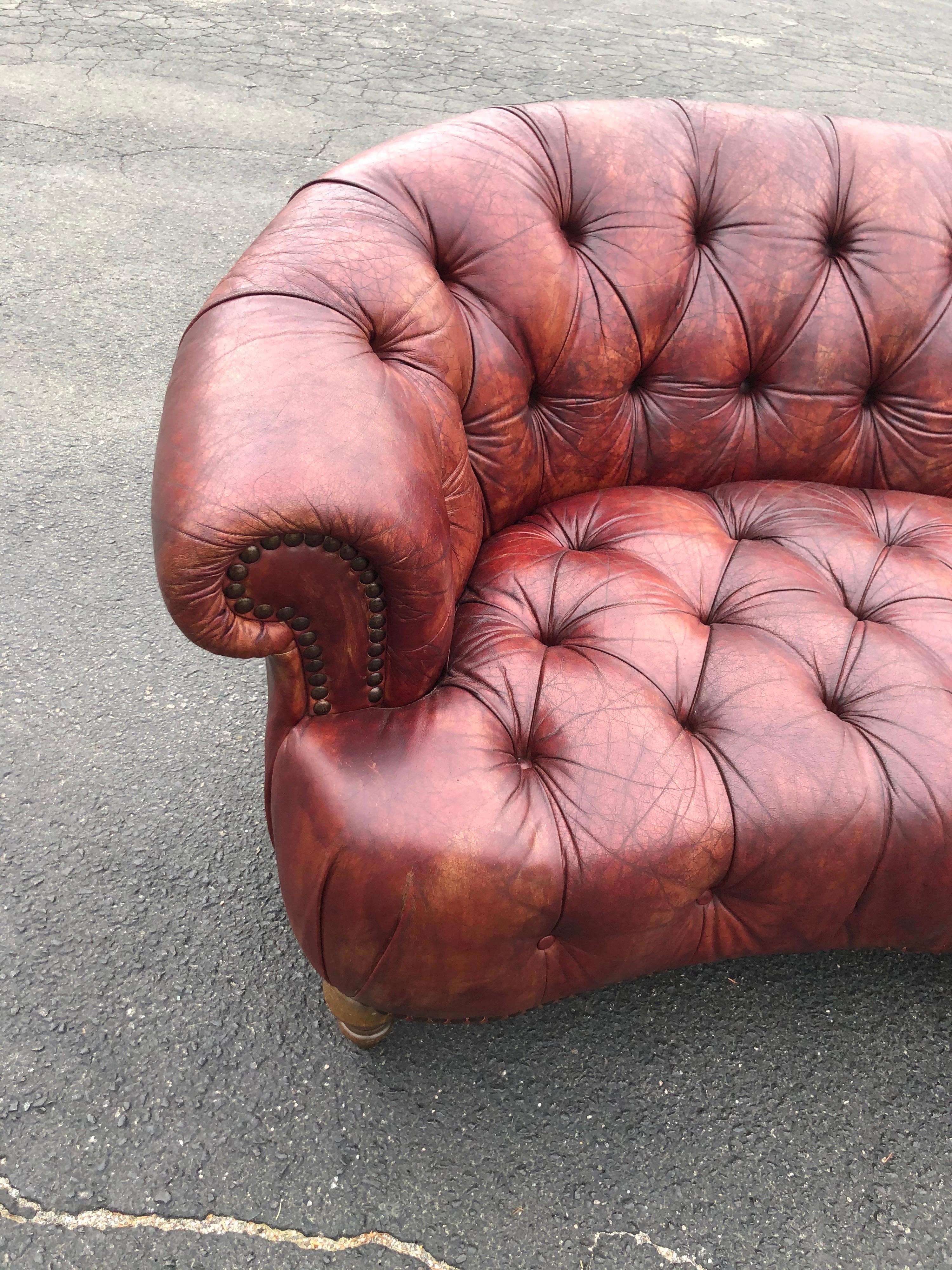 Late 20th Century Curved Italian Leather Chesterfield Sofa in Brown