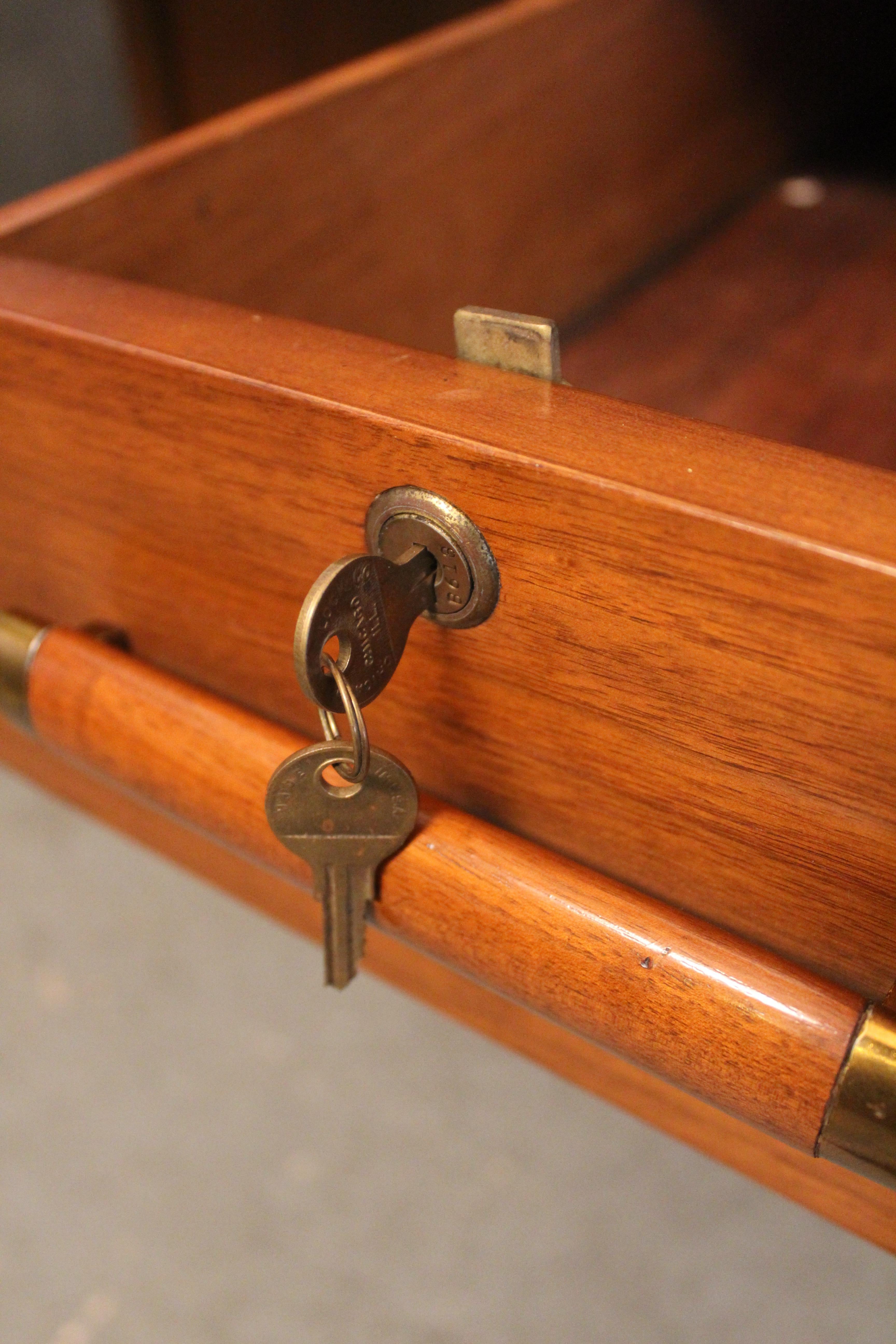 Vintage Curved Walnut Art Deco Executive Desk For Sale 2