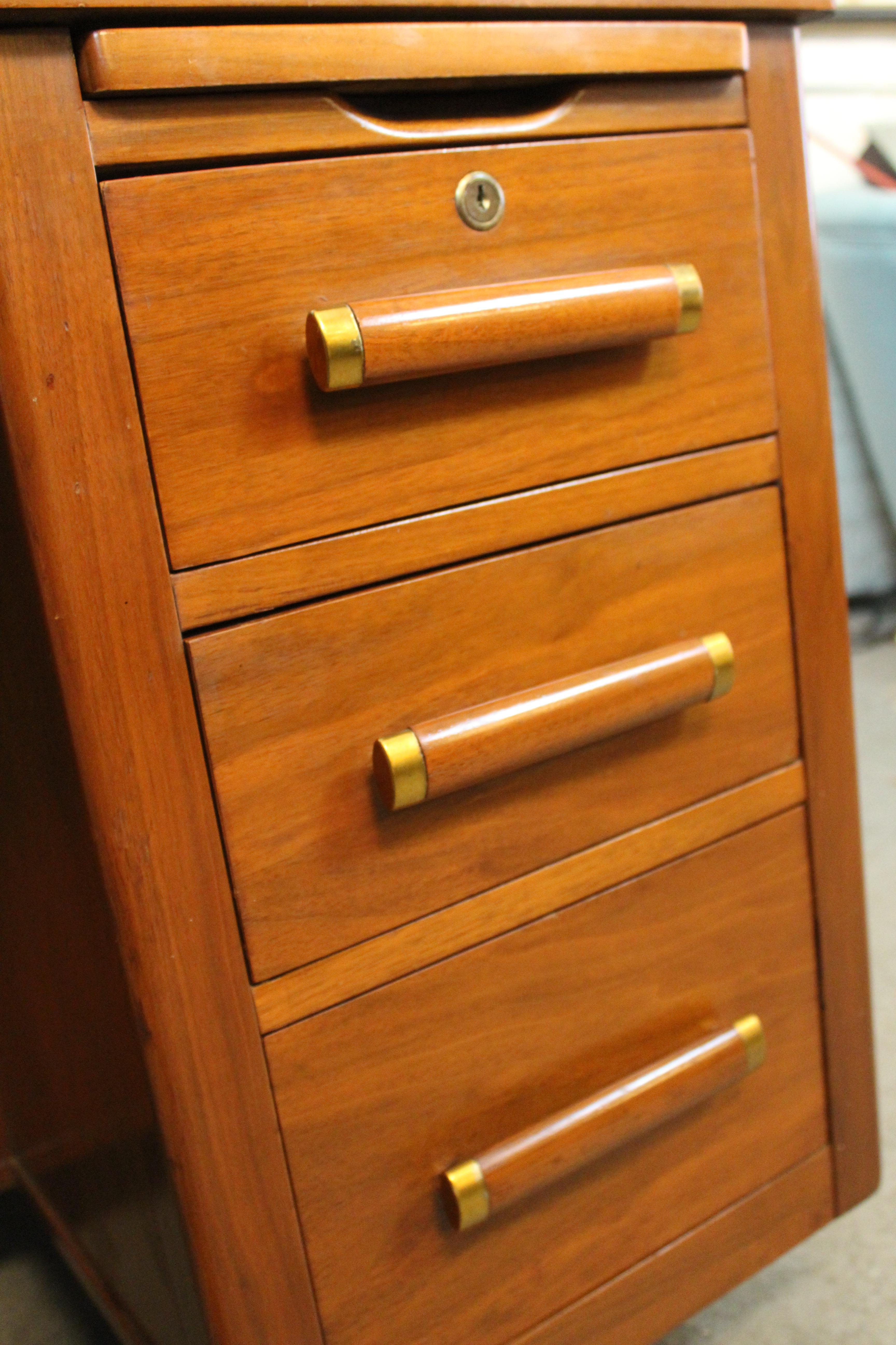 Vintage Curved Walnut Art Deco Executive Desk For Sale 7