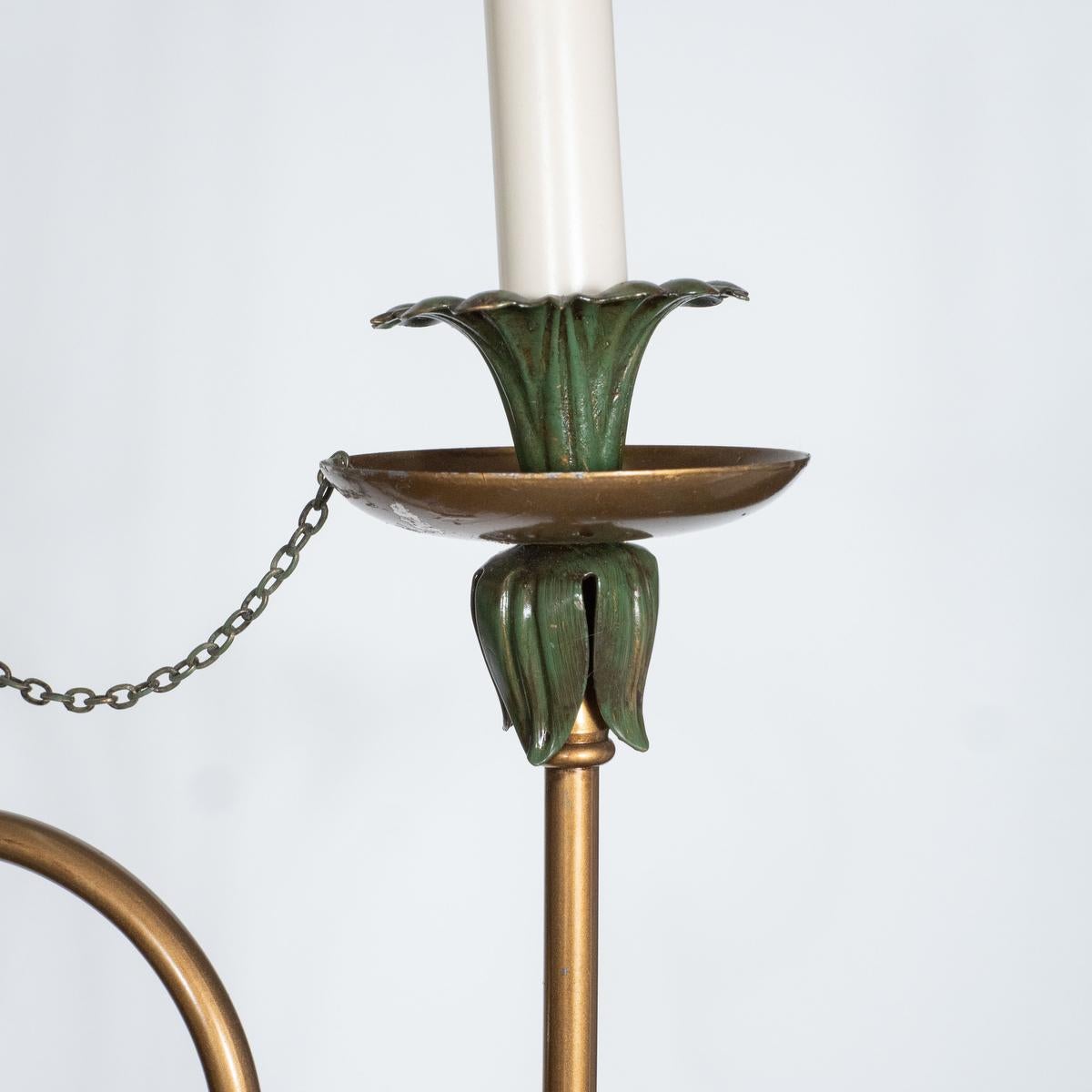 Lampadario vintage curvilineo in metallo verniciato in vendita 3