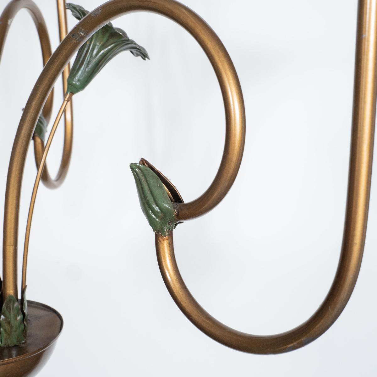 Lampadario vintage curvilineo in metallo verniciato in vendita 4