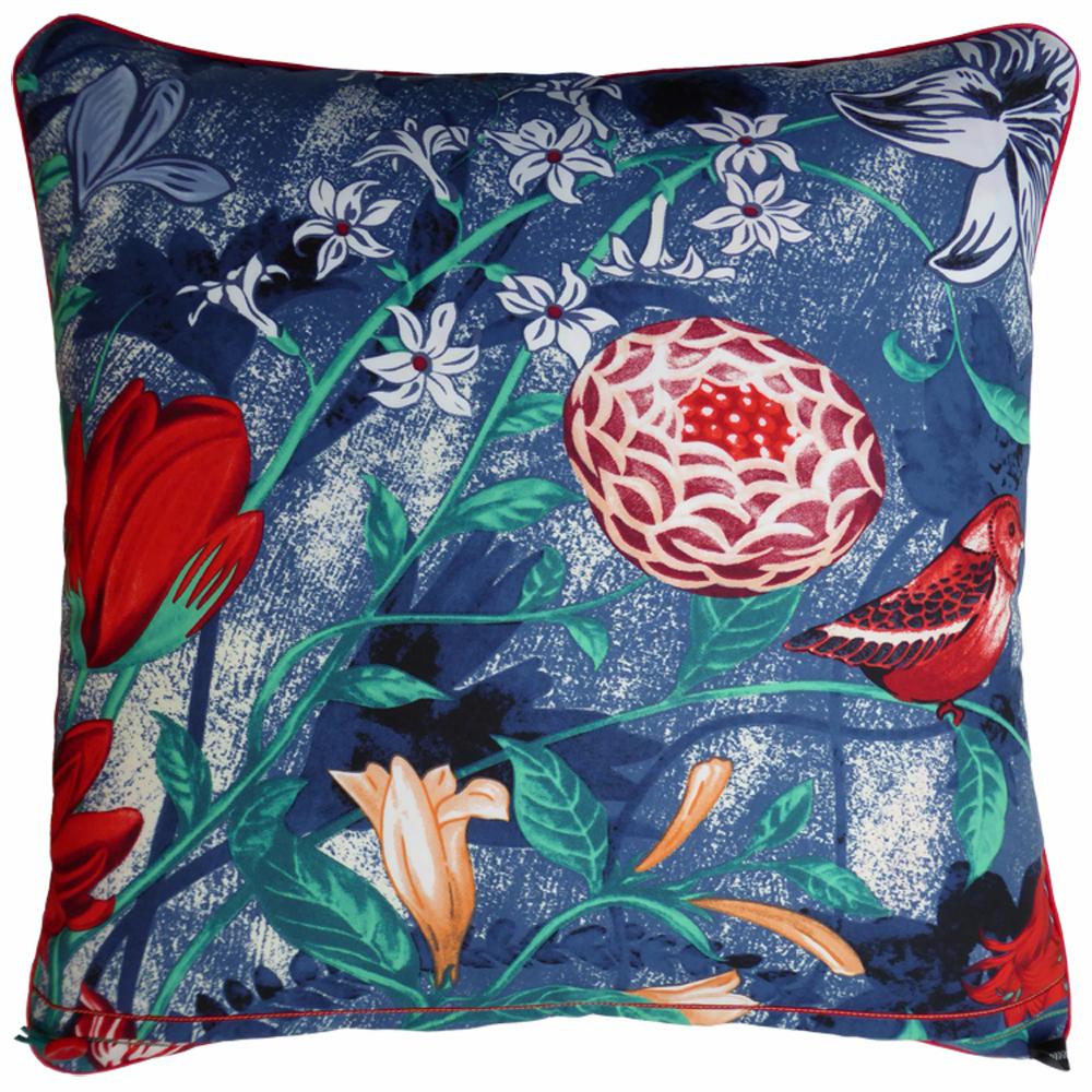 'Equus Azul de Flores',
circa 2000
British bespoke made luxury cushion created by using stunning colored silk featuring glorious graphics and floral images
Provenance: Japan
Made by Nichollette Yardley-Moore
Silk with complete interfacing and full