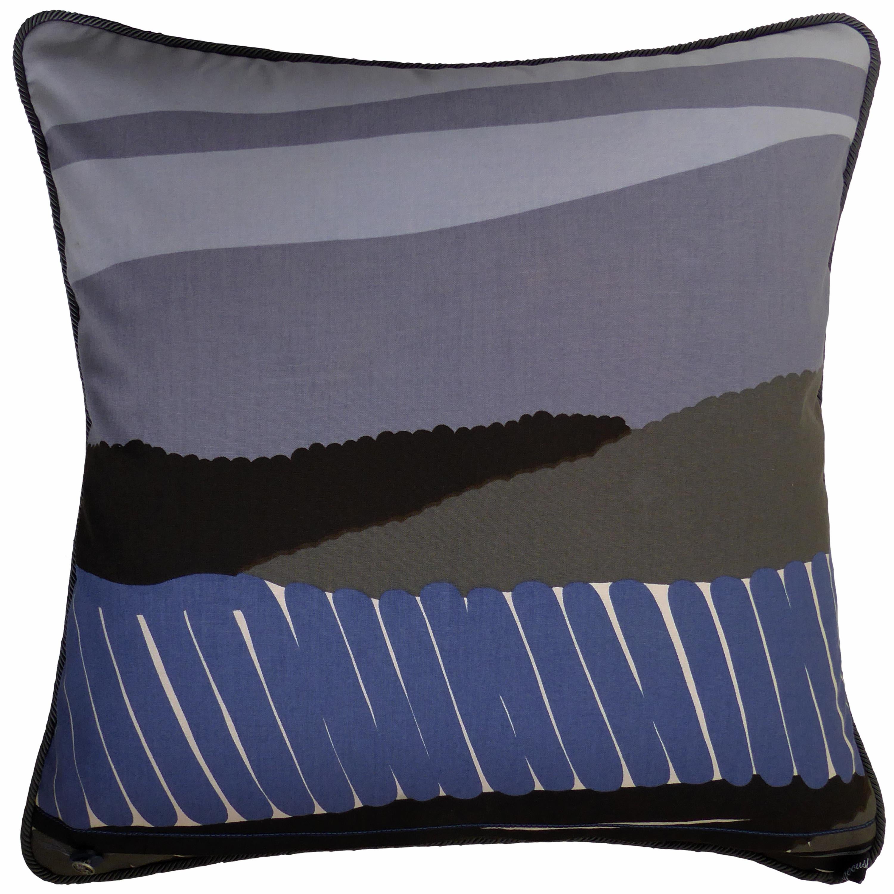 Verner
circa - 1970
British bespoke-made luxury pillow created in original Scandinavian cotton furnishing fabric featuring an abstract landscape design
Provenance: Sweden
Made by Nichollette Yardley-Moore
Cotton furnishing fabric with full cotton