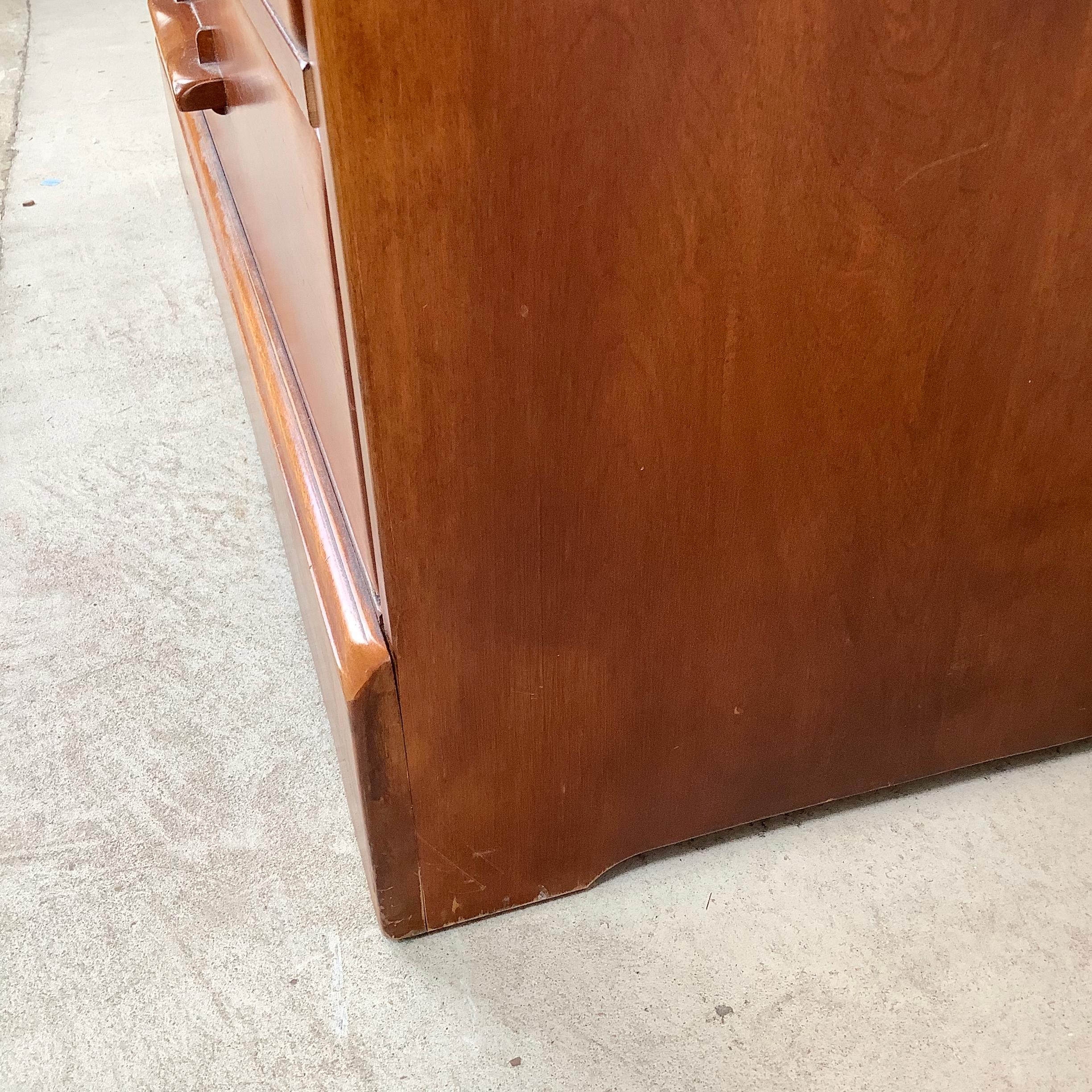Vintage Cushman Colonial Chest attr. Peter Schuyler For Sale 2