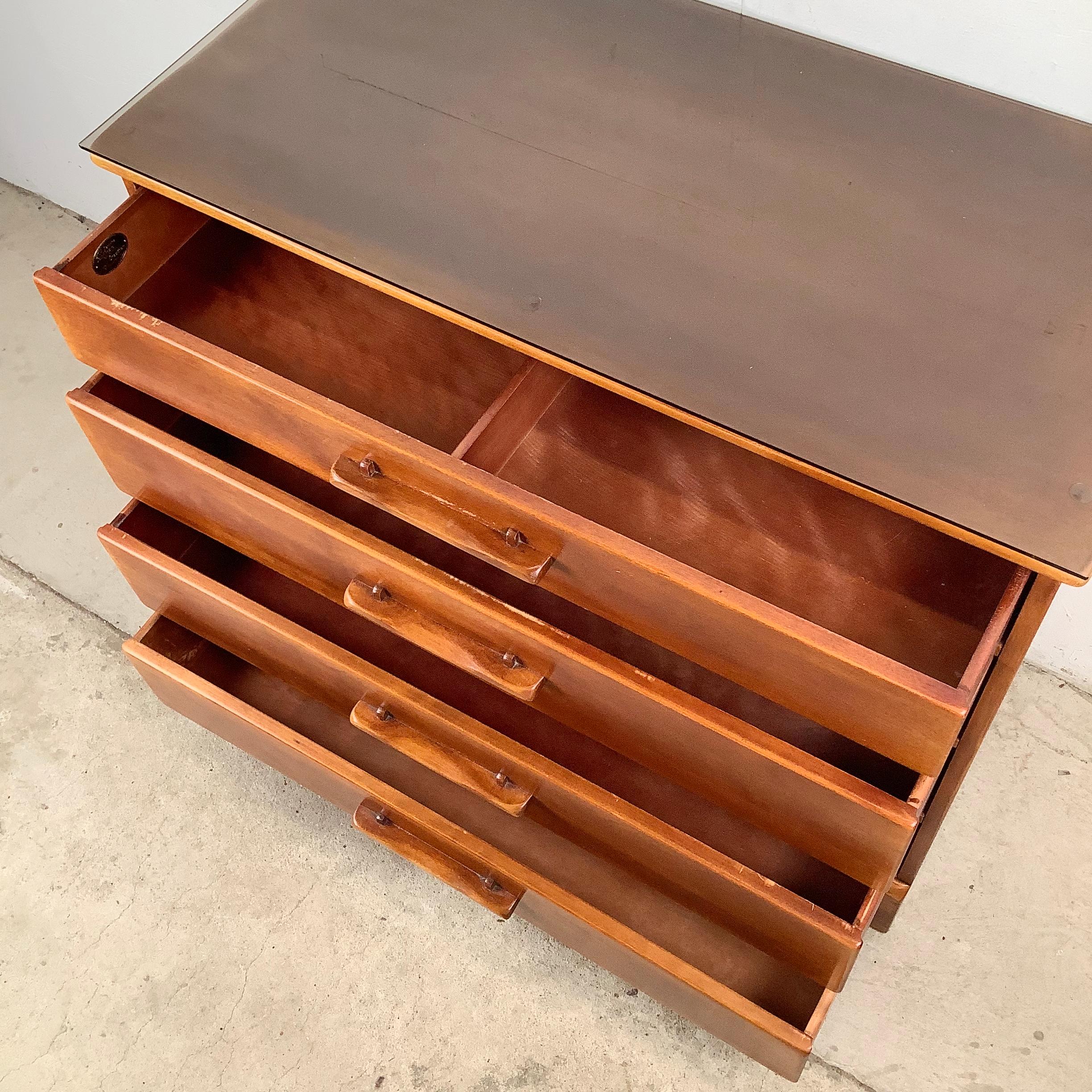 Vintage Cushman Colonial Chest attr. Peter Schuyler For Sale 3
