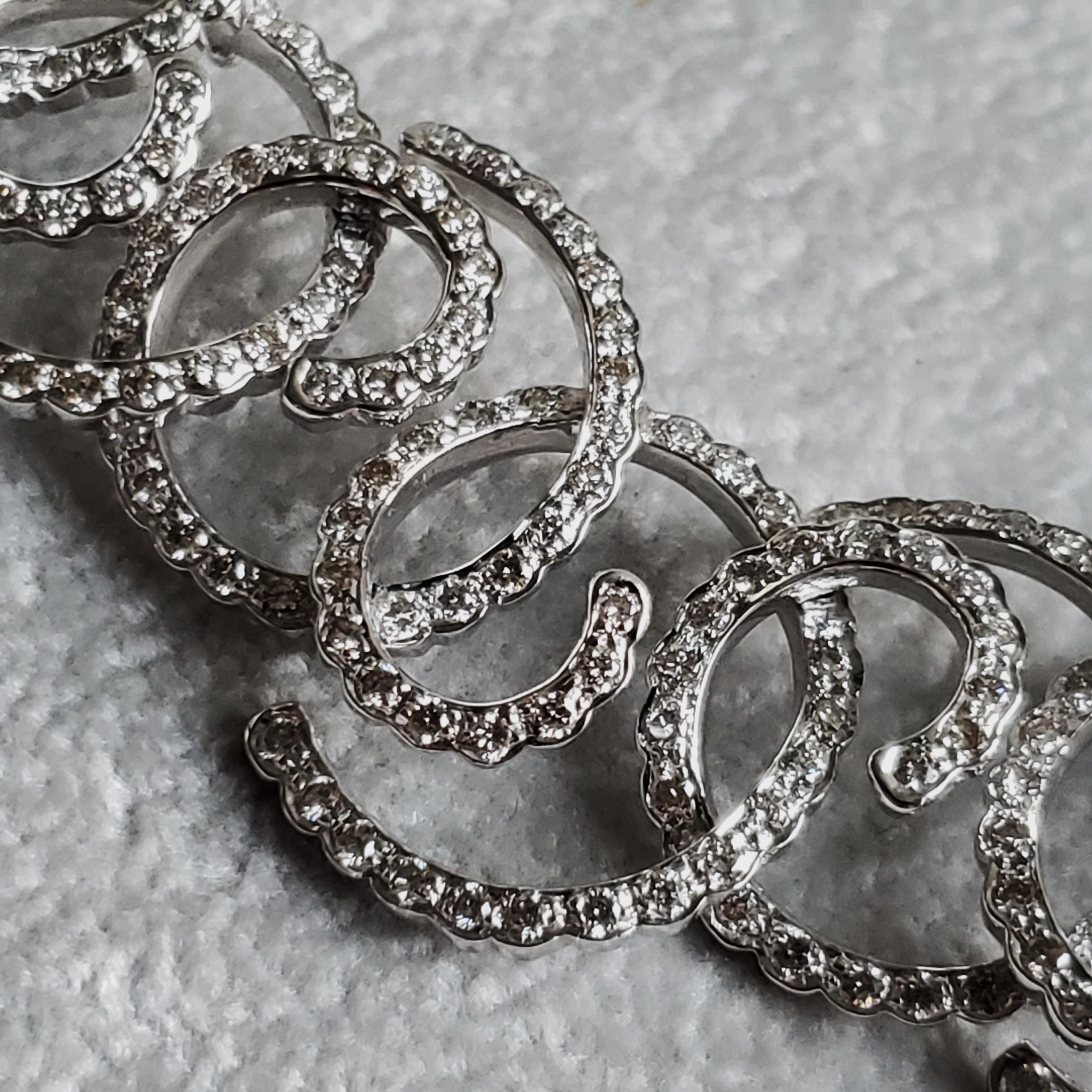 Collier vintage personnalisé en or blanc 18K 530 plus diamants Vague de l'océan en vente 6