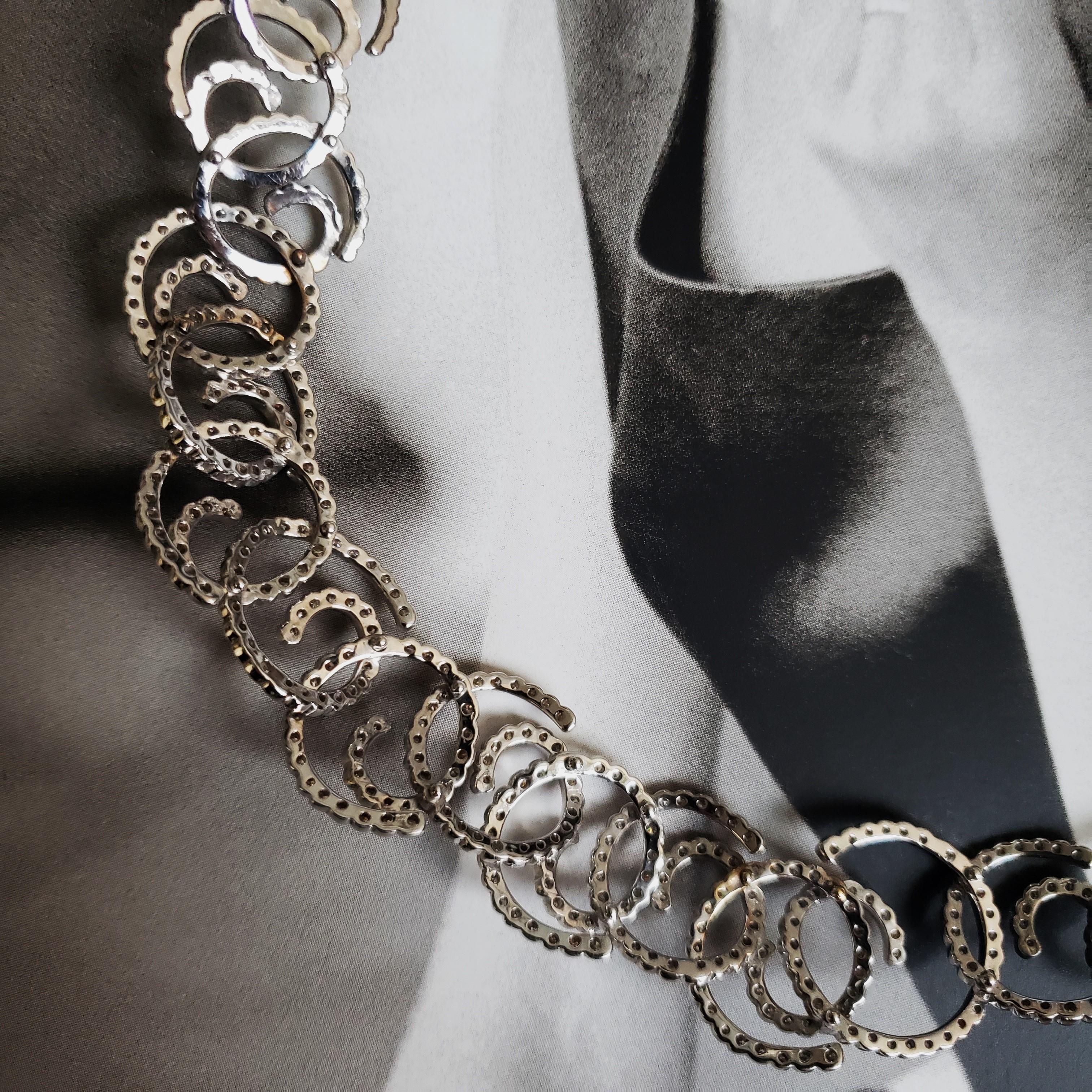 Collier vintage personnalisé en or blanc 18K 530 plus diamants Vague de l'océan en vente 9