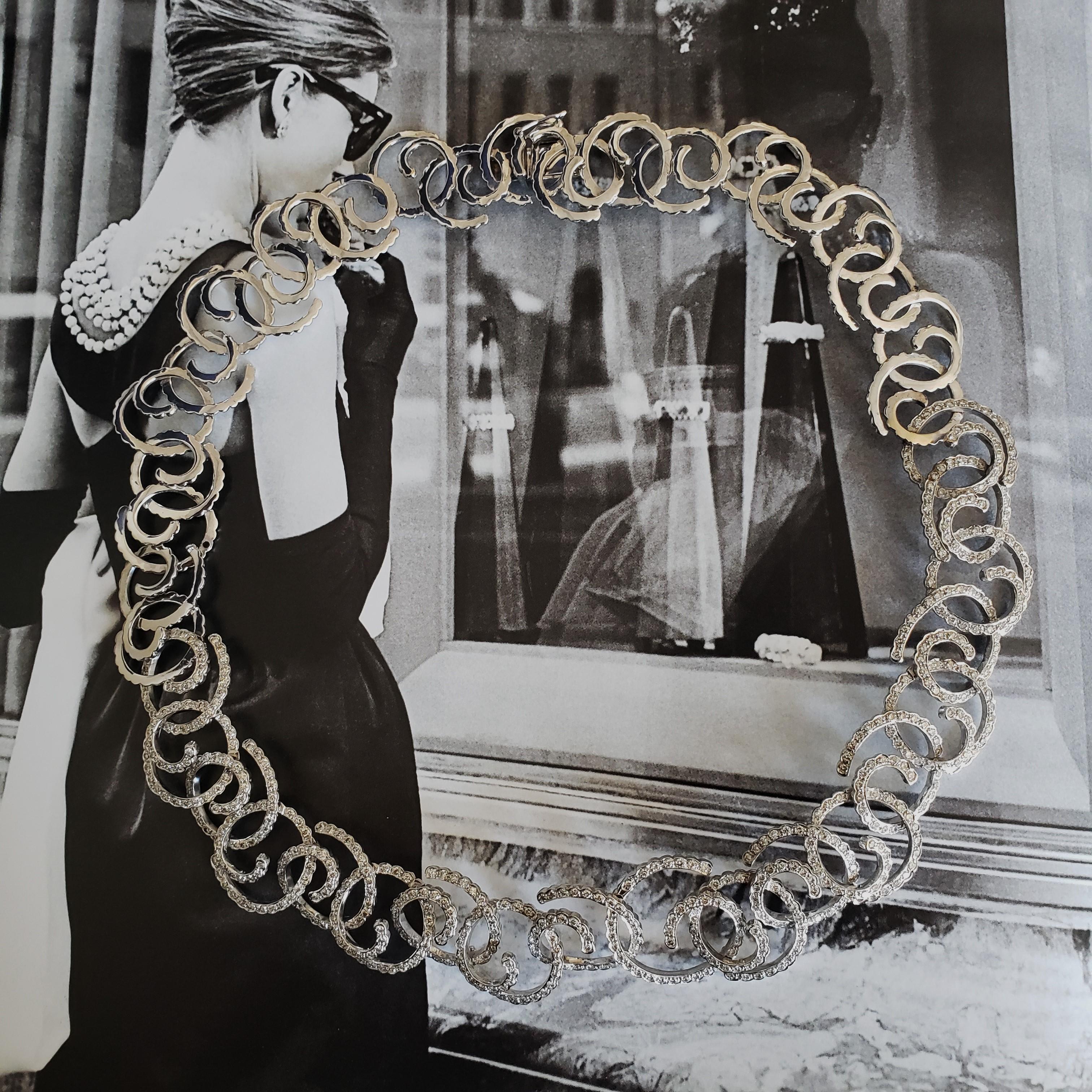 Taille brillant Collier vintage personnalisé en or blanc 18K 530 plus diamants Vague de l'océan en vente