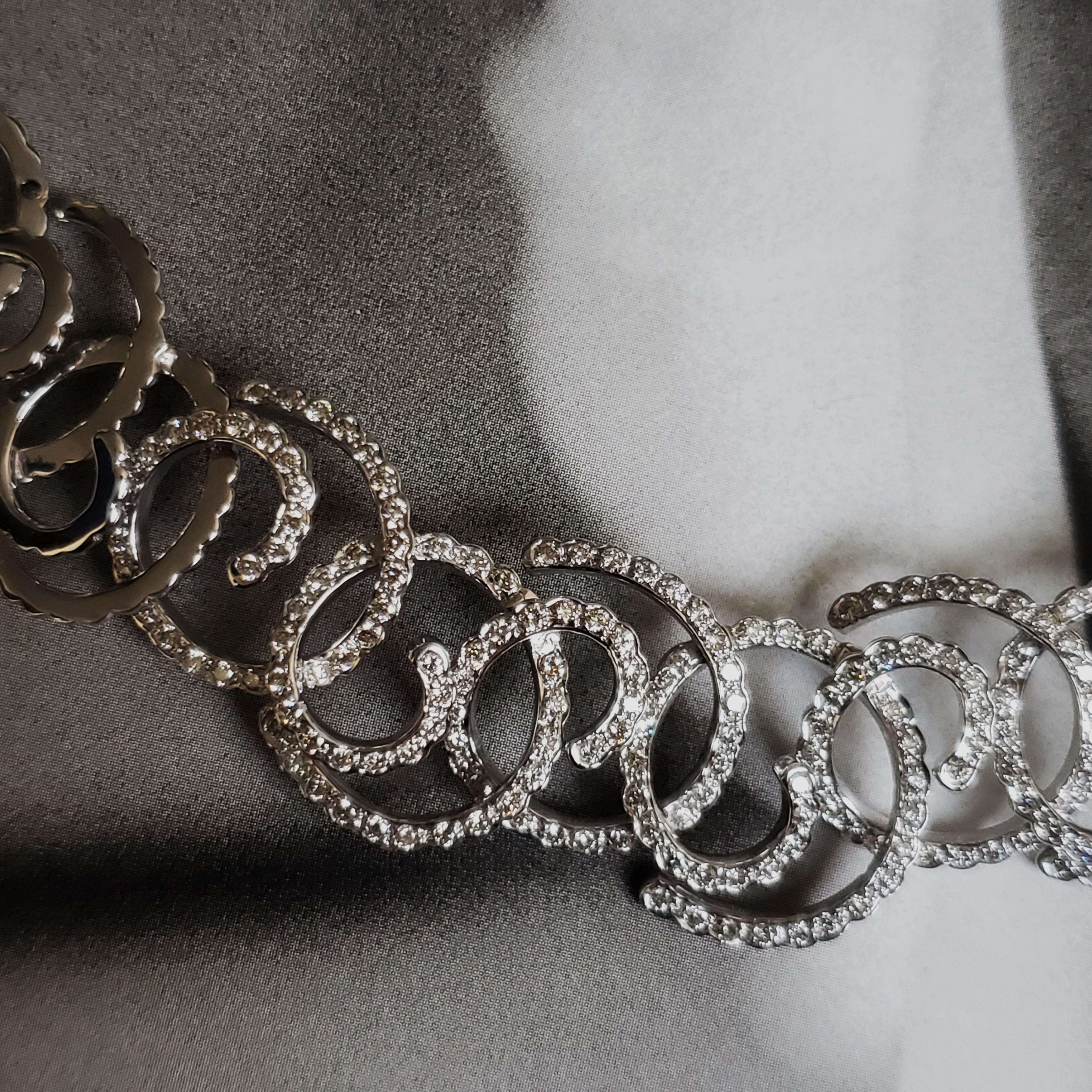 Collier vintage personnalisé en or blanc 18K 530 plus diamants Vague de l'océan en vente 3