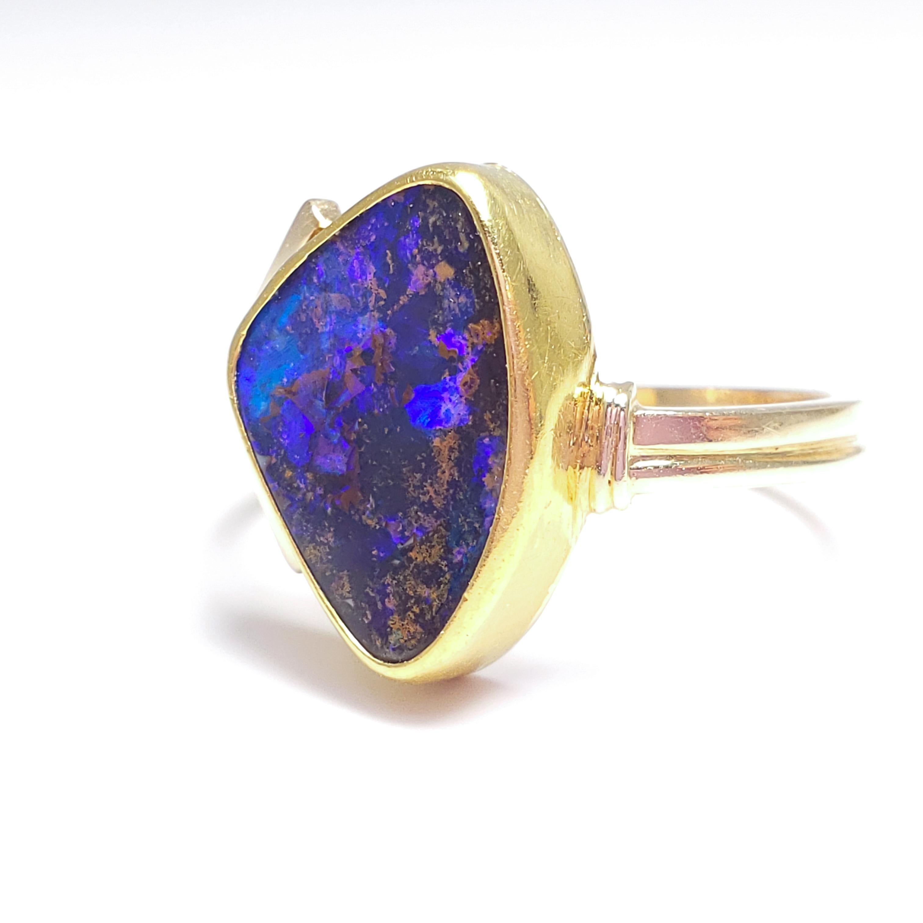 Vintage Custom 2 Carat Boulder Opal on 22K and 14K Gold Cocktail Fashion Ring In Good Condition For Sale In Milford, DE