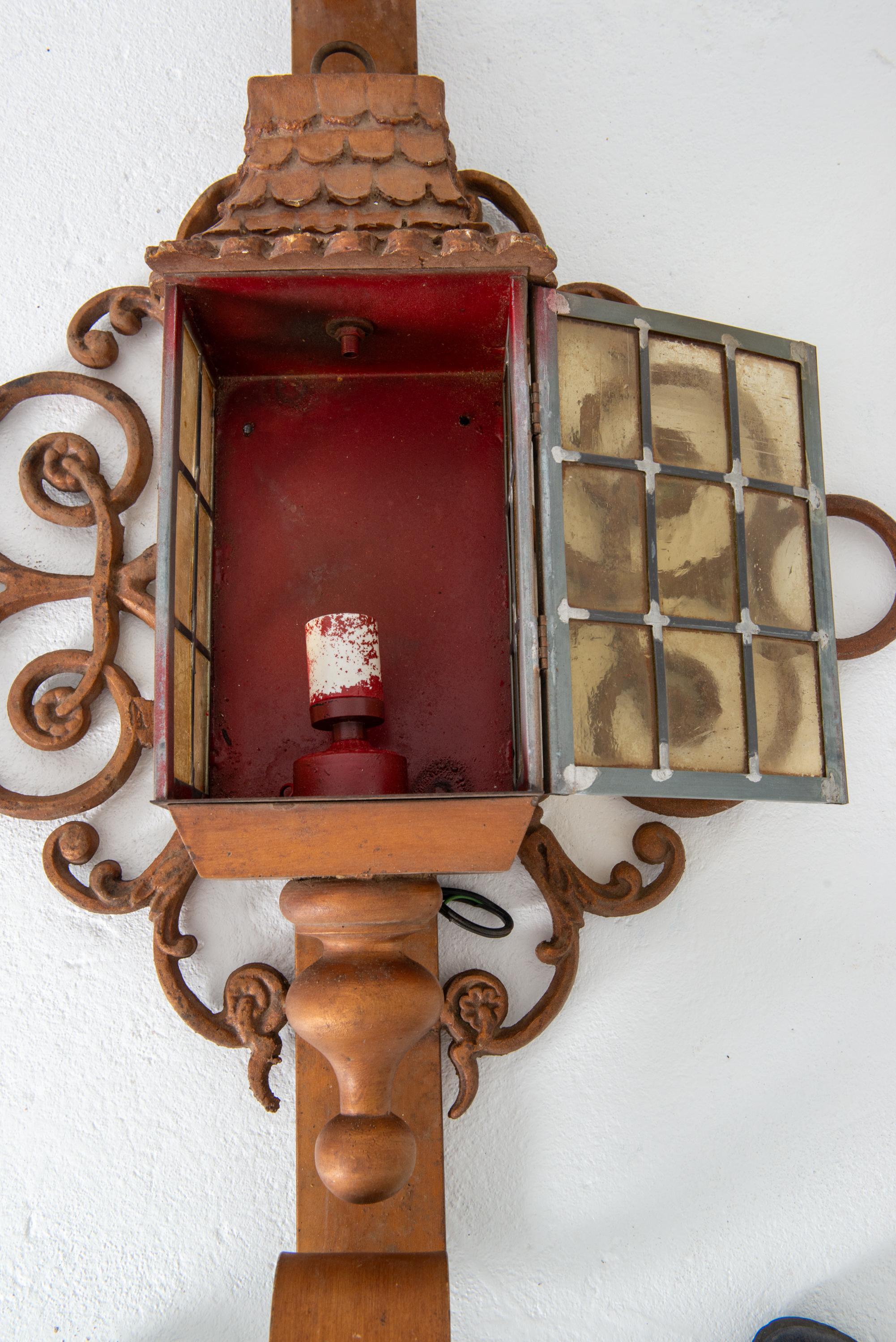 Vintage CUSTOM MADE vergoldetes Eisen Laterne Wandleuchten von Fine Estate im Angebot 4