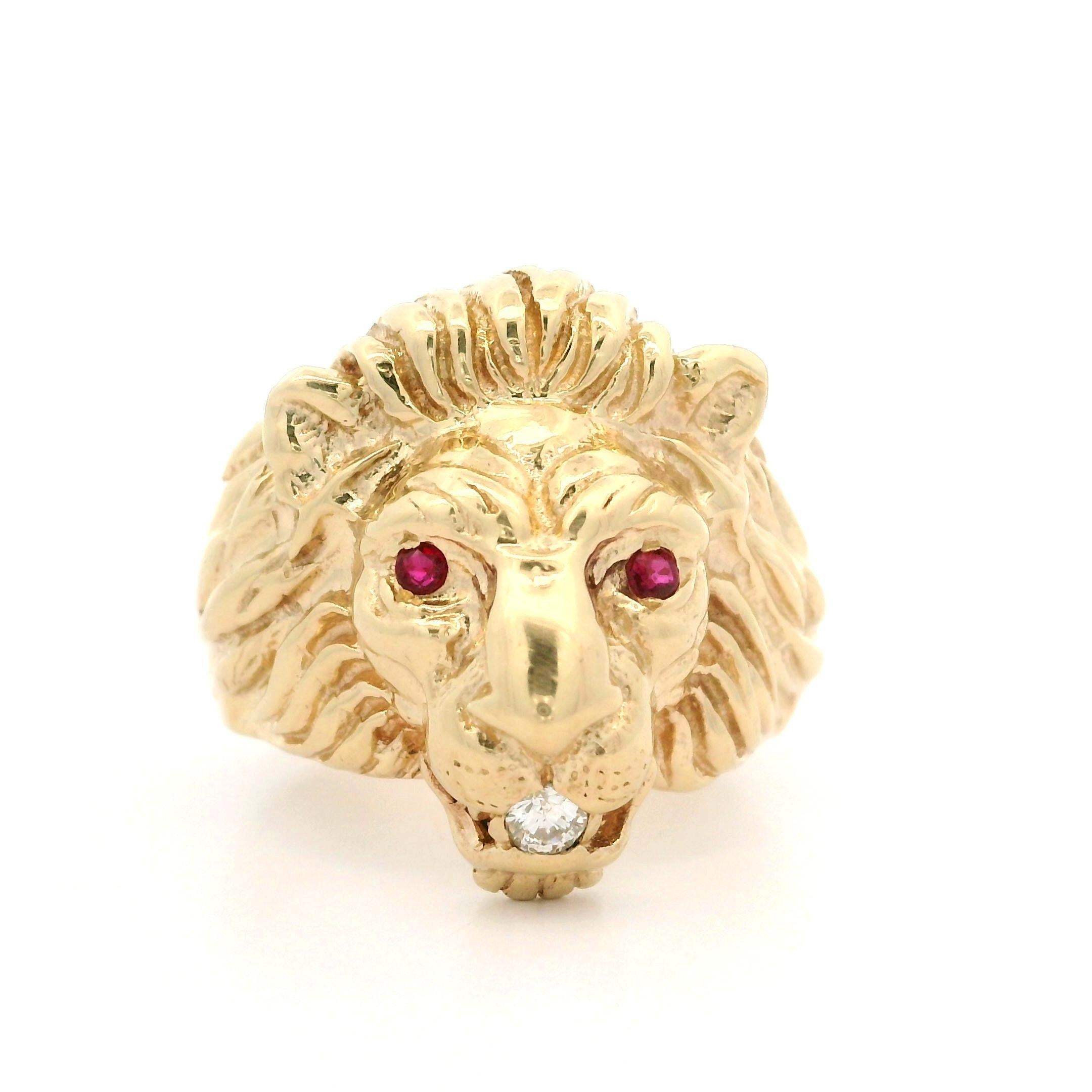 Vintage Custom Men's Solid Yellow Gold Ruby Diamond Detailed Lion Head Ring For Sale 3