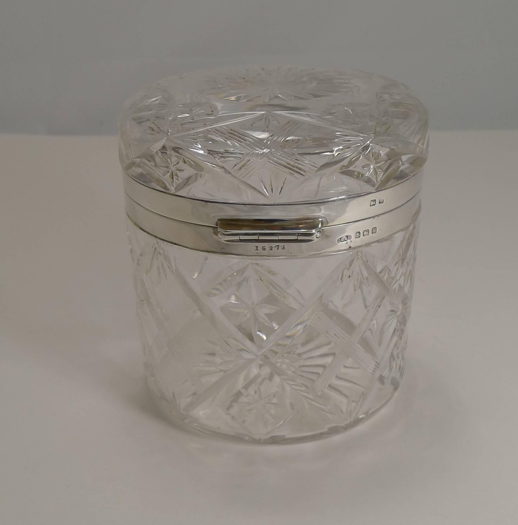 Vintage Cut Crystal and Sterling Silver Box, Birmingham, 1931 For Sale 2