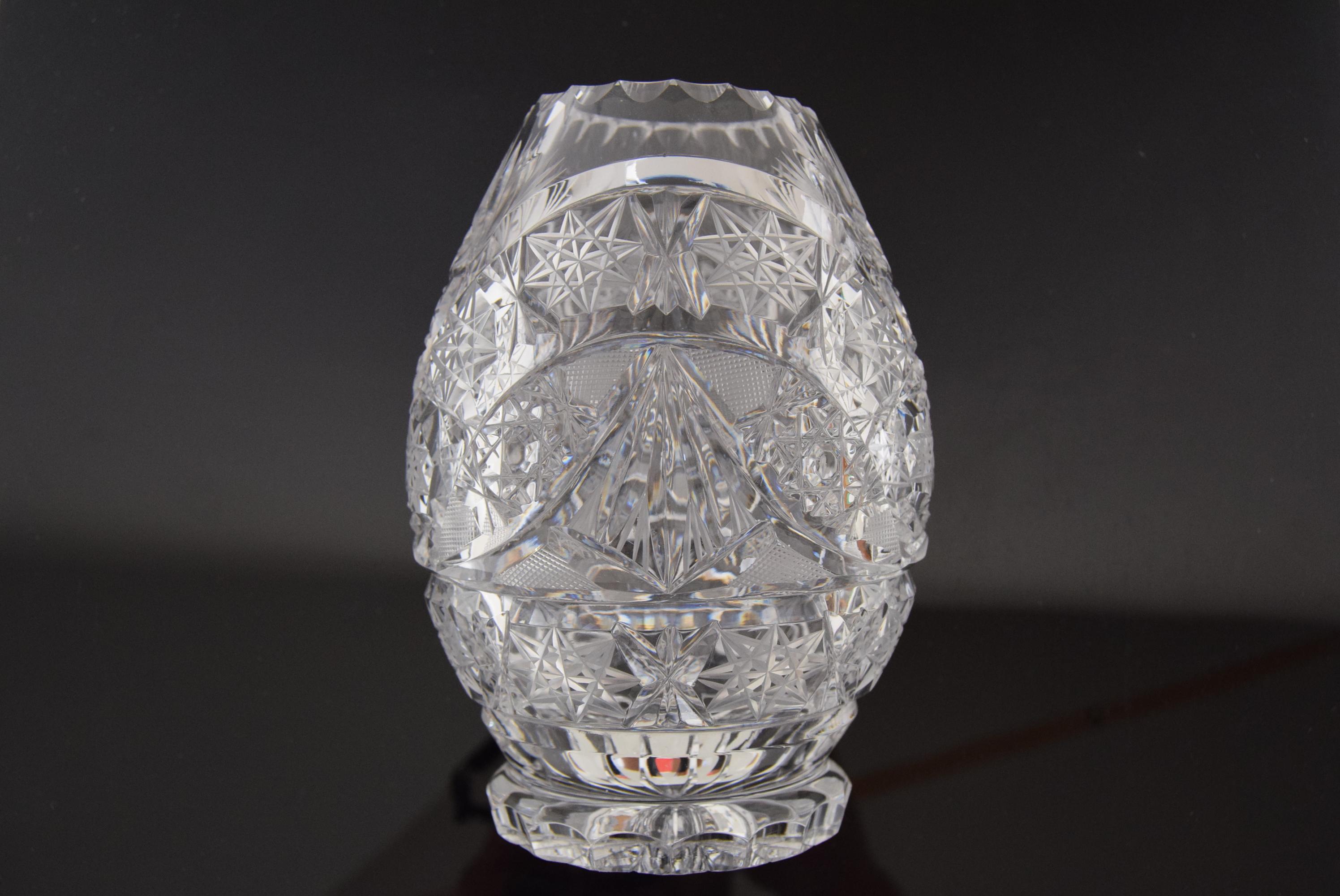 Vintage Cut Crystal Glass Vase, Glasswork Novy Bor, 1950's.  For Sale 4