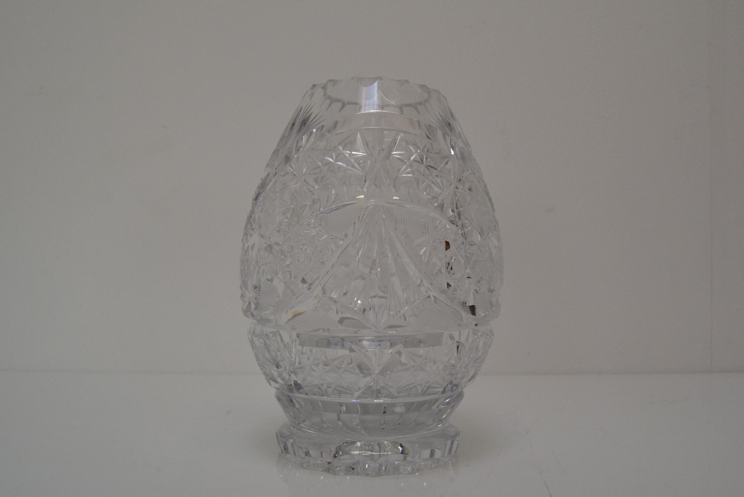 Vintage Cut Crystal Glass Vase, Glasswork Novy Bor, 1950's.  For Sale 2