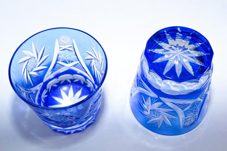 https://a.1stdibscdn.com/vintage-cut-crystal-whiskey-glass-tumbler-baccarat-sapphire-blue-for-sale-picture-12/f_9068/f_230435721616421944726/Royal_blue_Crystal_Whiskey_Glasses_17_master.jpg?width=768