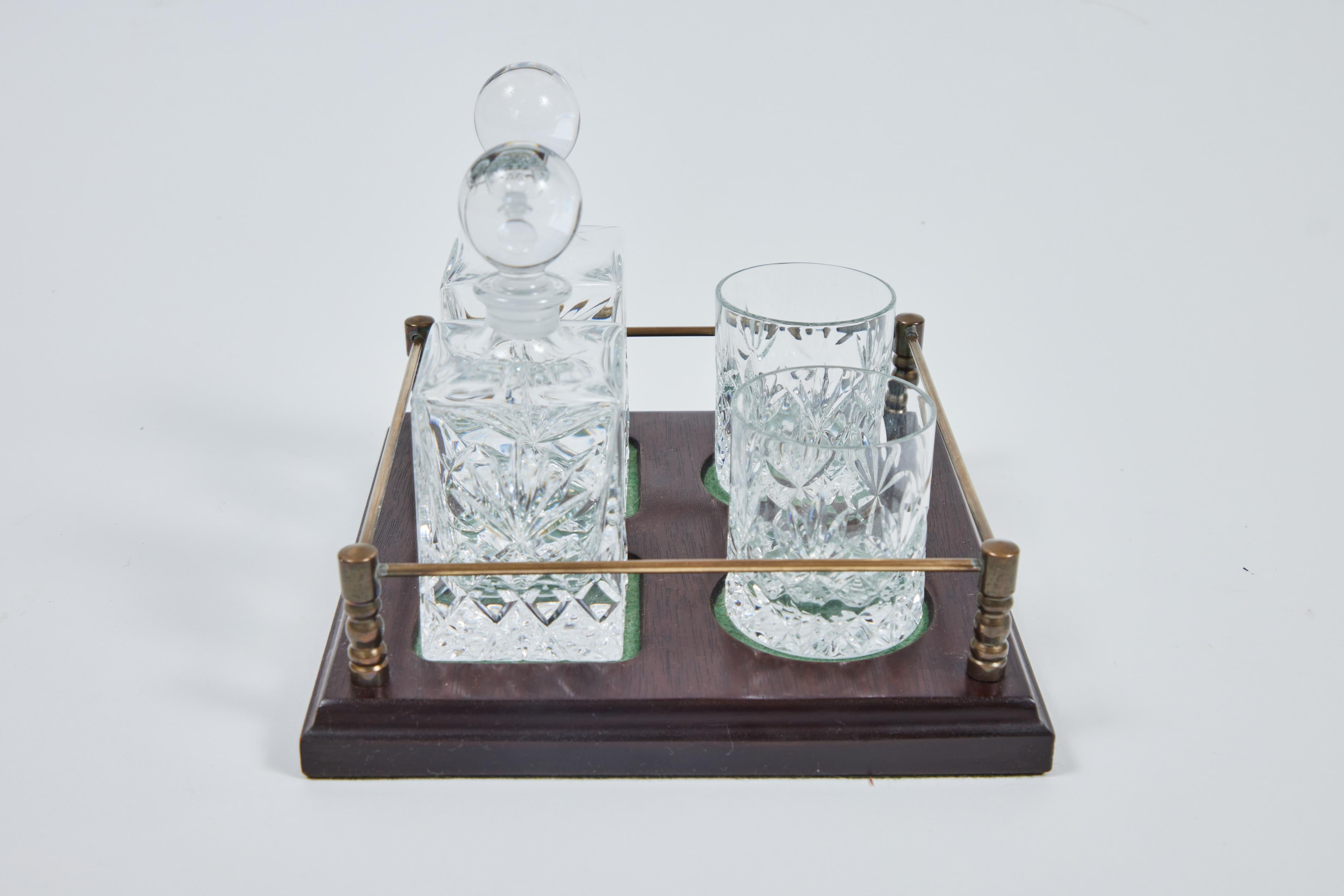 Vintage Cut Crystal Whiskey Nachttrunk Dekanter Set im Zustand „Gut“ in Pasadena, CA