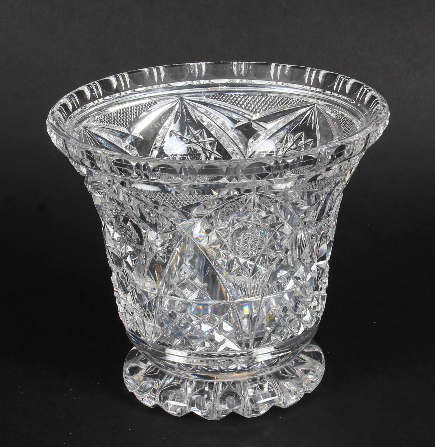 Vintage Cut Glass Crystal Glass Vase, Mid-20th Century For Sale 8