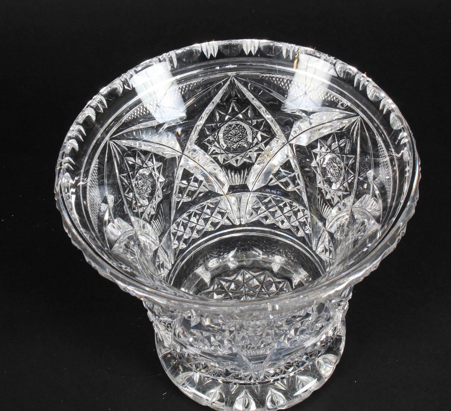 Vintage Cut Glass Crystal Glass Vase, Mid-20th Century For Sale 2