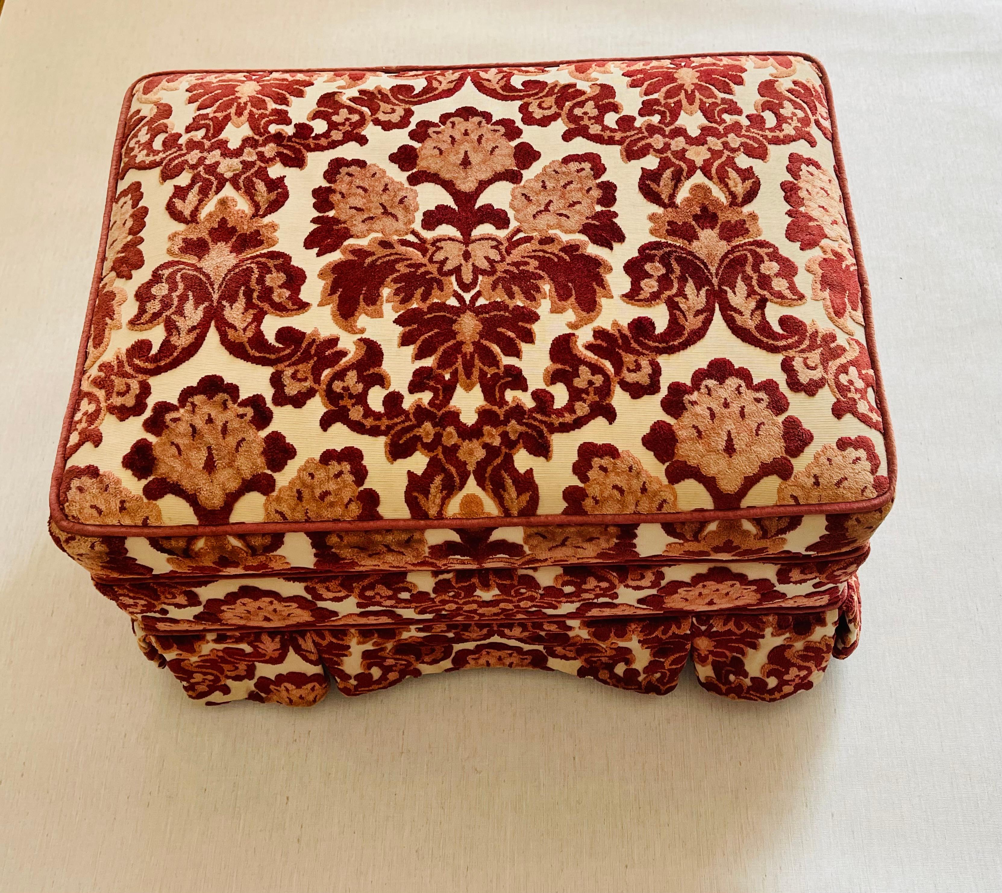 Vintage Cut Samt Clubsessel mit Ottomane Burgund im Angebot 5