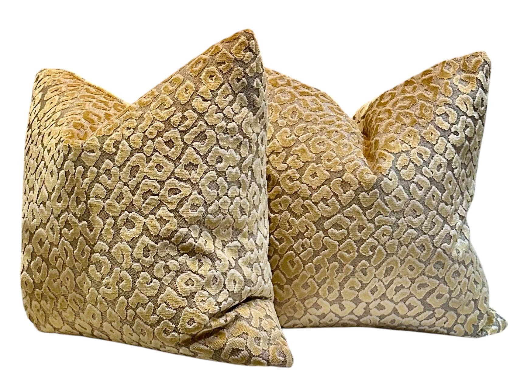 Cuscini in velluto vintage con stampa leopardo In condizioni buone in vendita a Tampa, FL