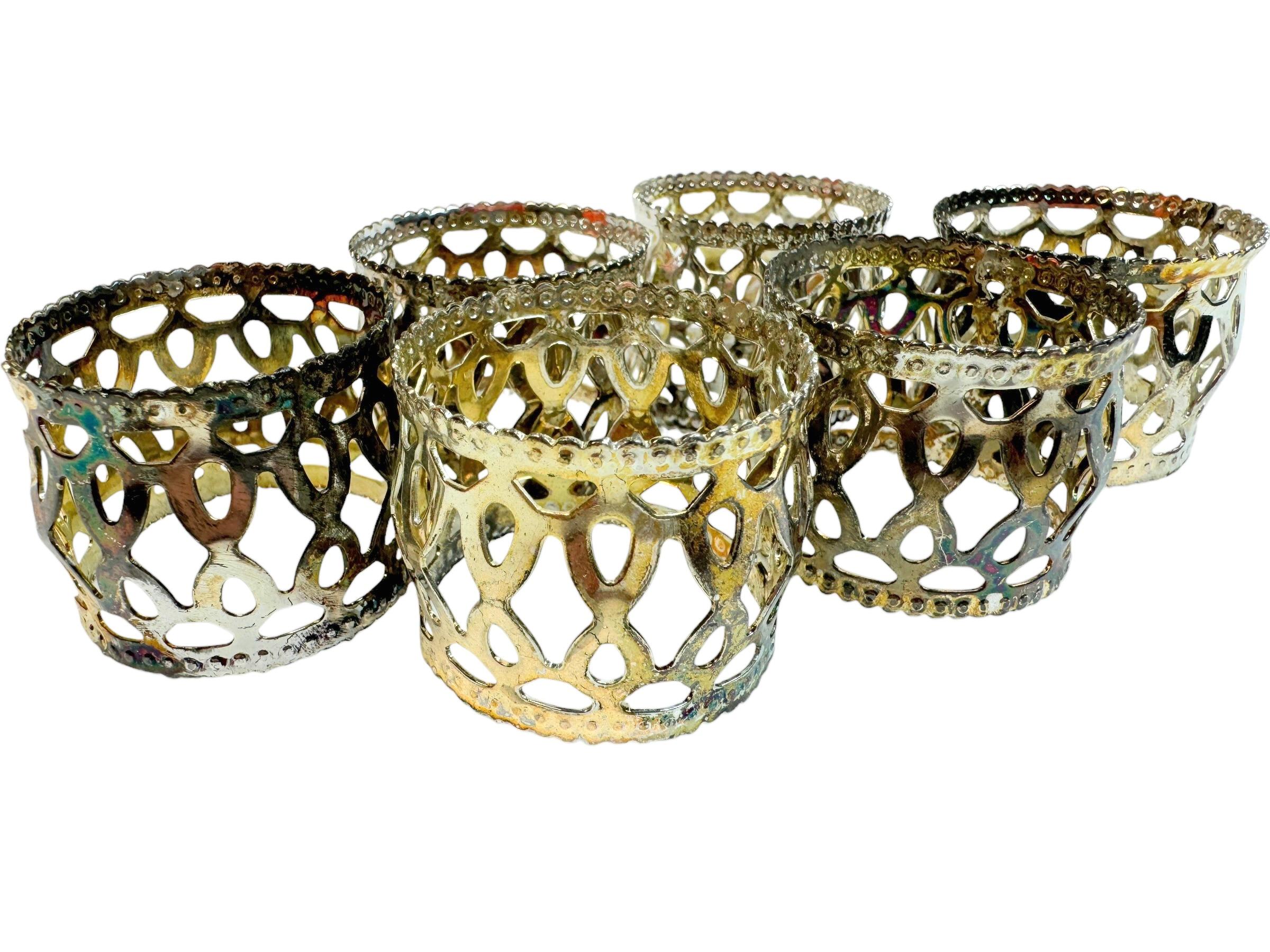 A set of six napkin rings, circa 1970s, from an unknown maker. A nice addition to any table decoration. Found at an estate sale in Nuremberg Germany.