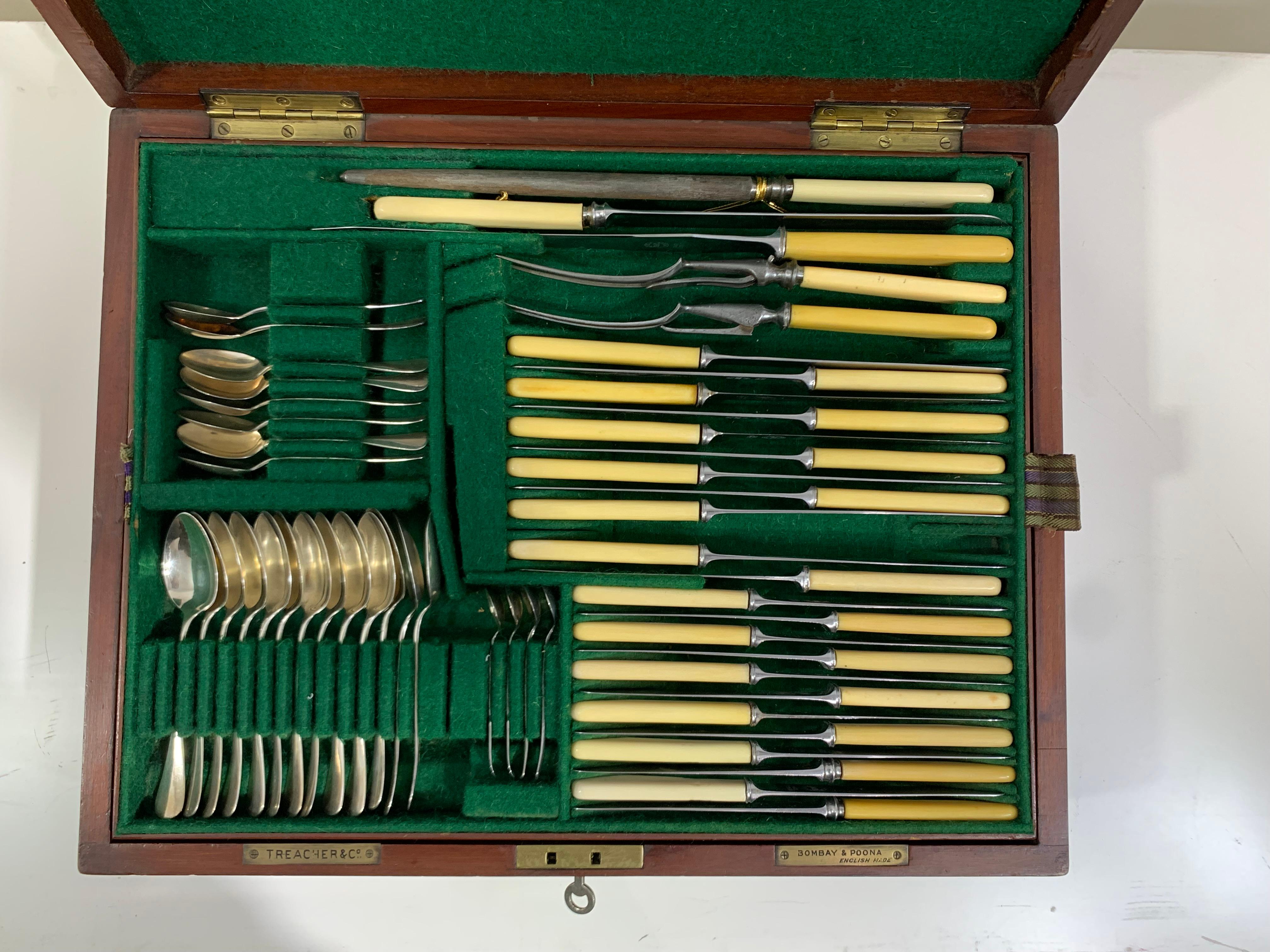 Vintage Cutlery Service Box 'Ménagère' In Good Condition In Beirut, LB