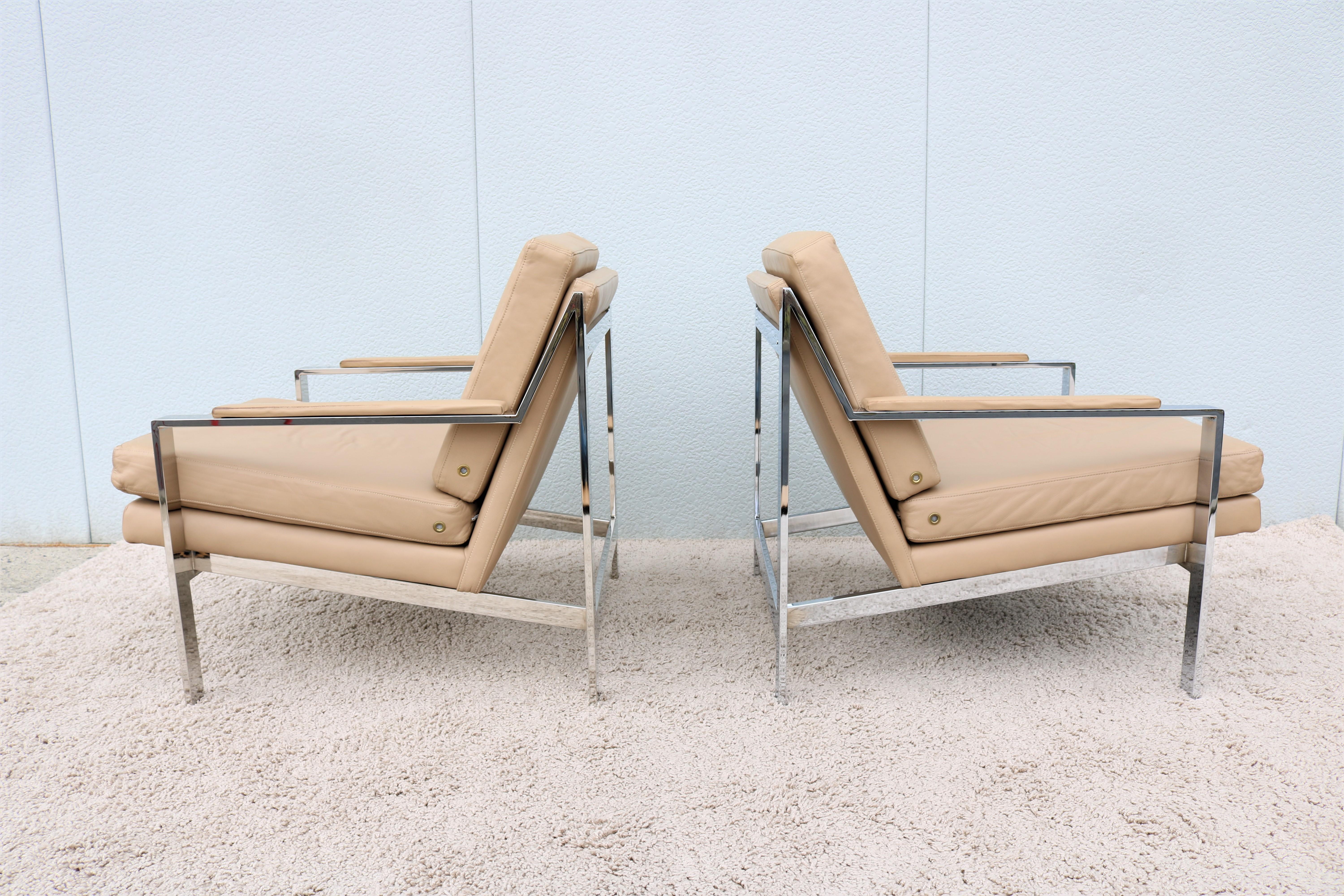 Paire de fauteuils de salon vintage Cy Mann en cuir et chrome de style Milo Baughman en vente 2
