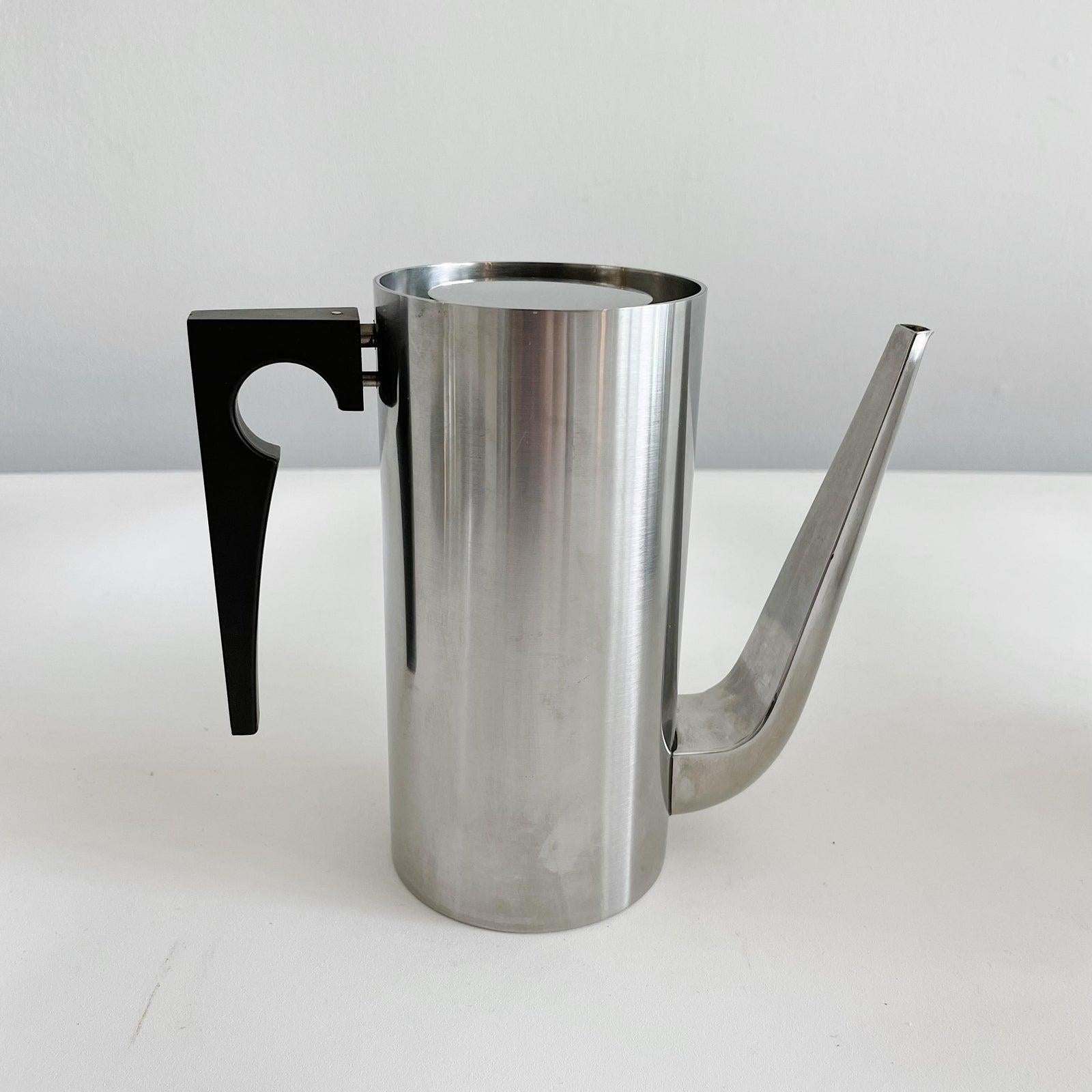 Mid-20th Century Vintage Cylinda Line Coffee / Tea Set by Arne Jacobsen for Stelton
