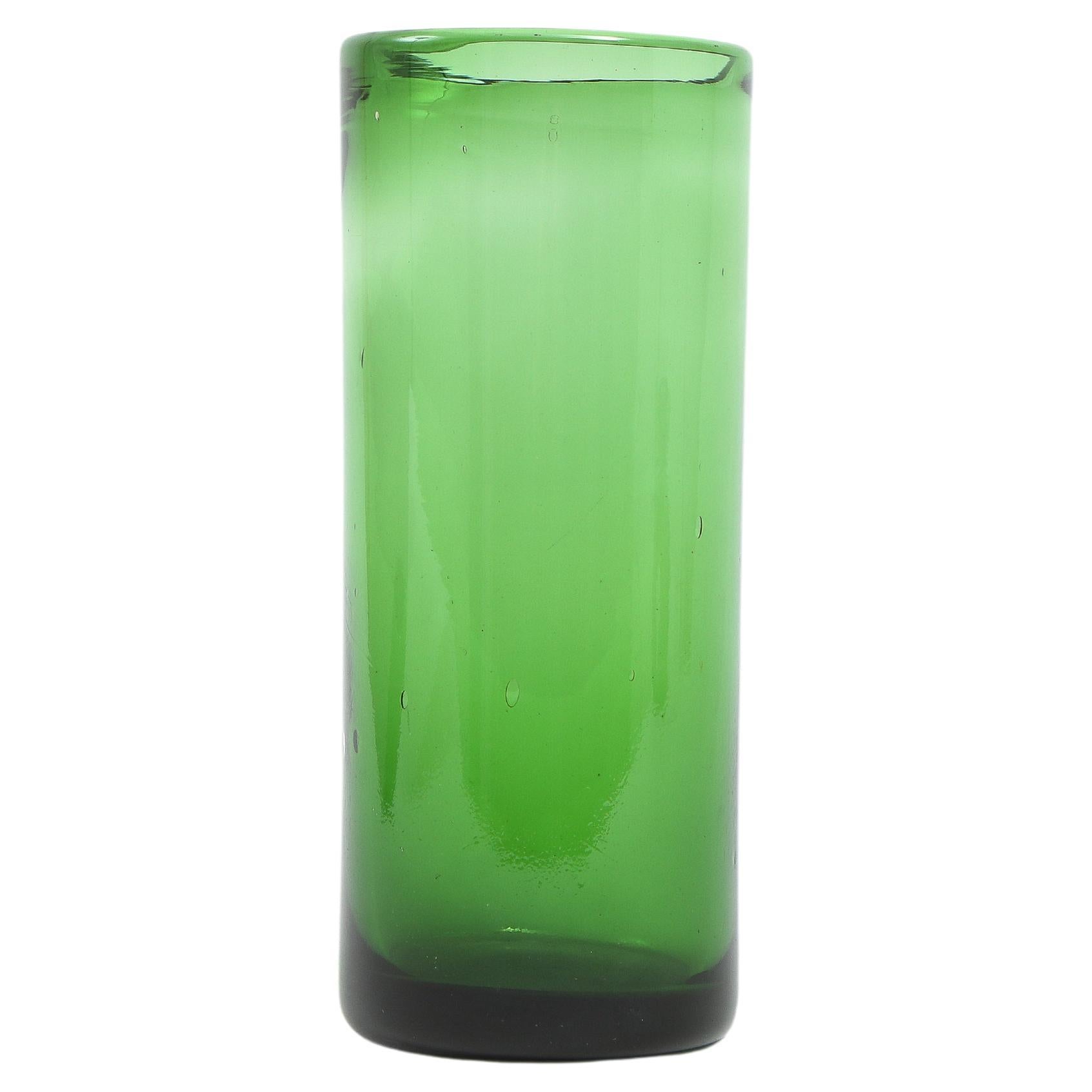 Vase cylindrique en verre soufflé vert vintage, France, années 1960