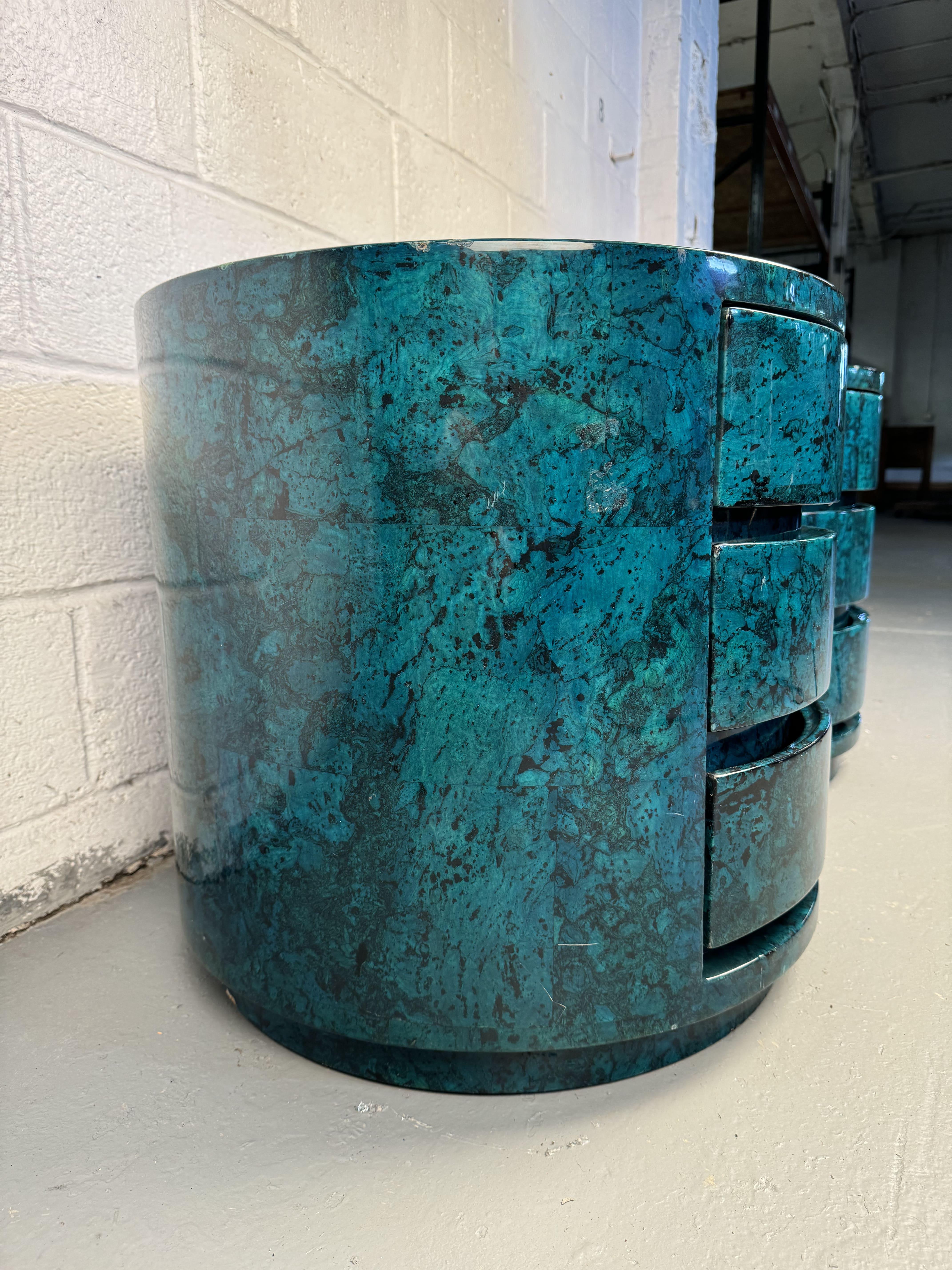 Vintage Cylindrical Faux Marble Nightstands In Good Condition For Sale In Brooklyn, NY