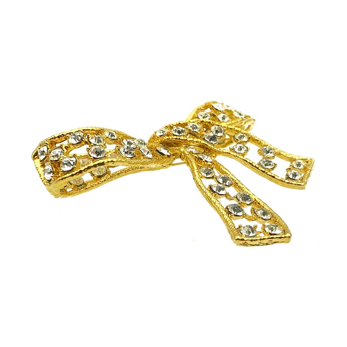 Vintage Crystal Bow Brooch 1970s In Good Condition For Sale In Wilmslow, GB
