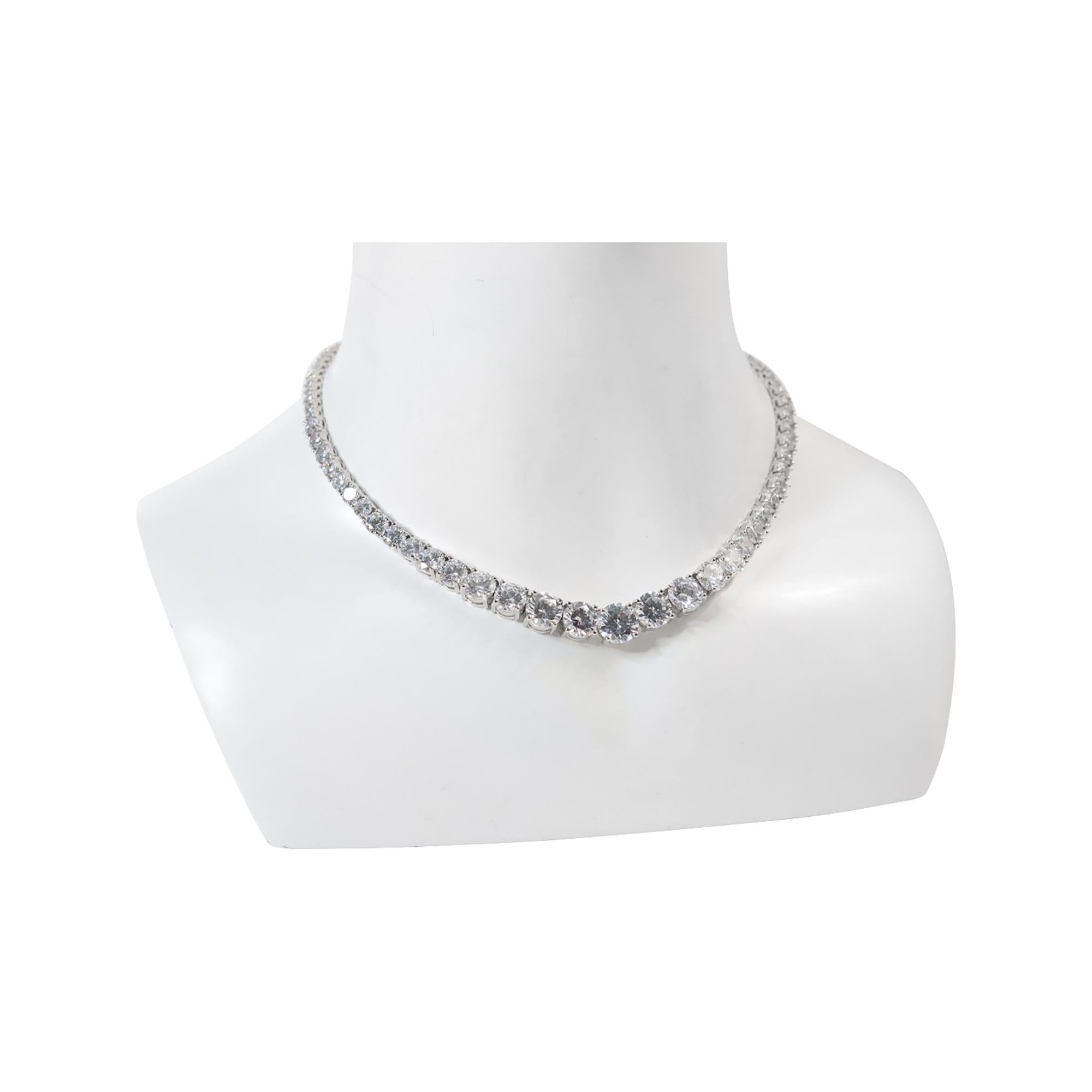 Vintage CZ Round Shape Necklace Circa 1990s For Sale 2